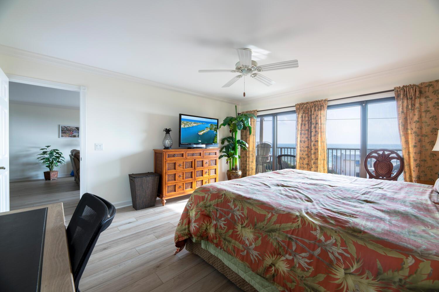 1055 Ocean Drive Unit: 403
