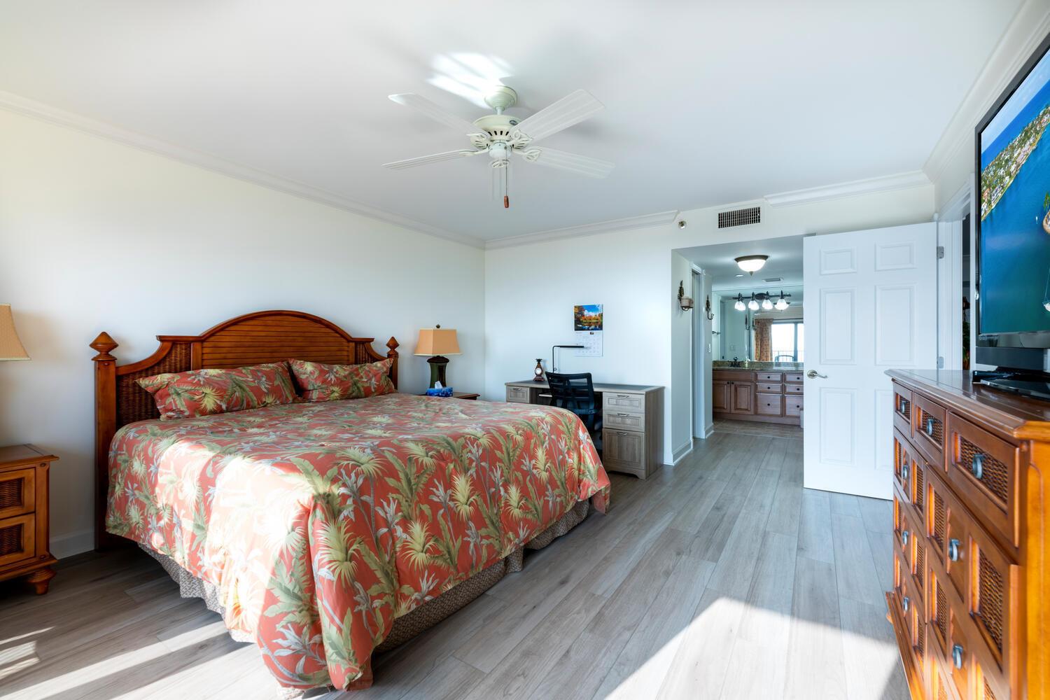 1055 Ocean Drive Unit: 403