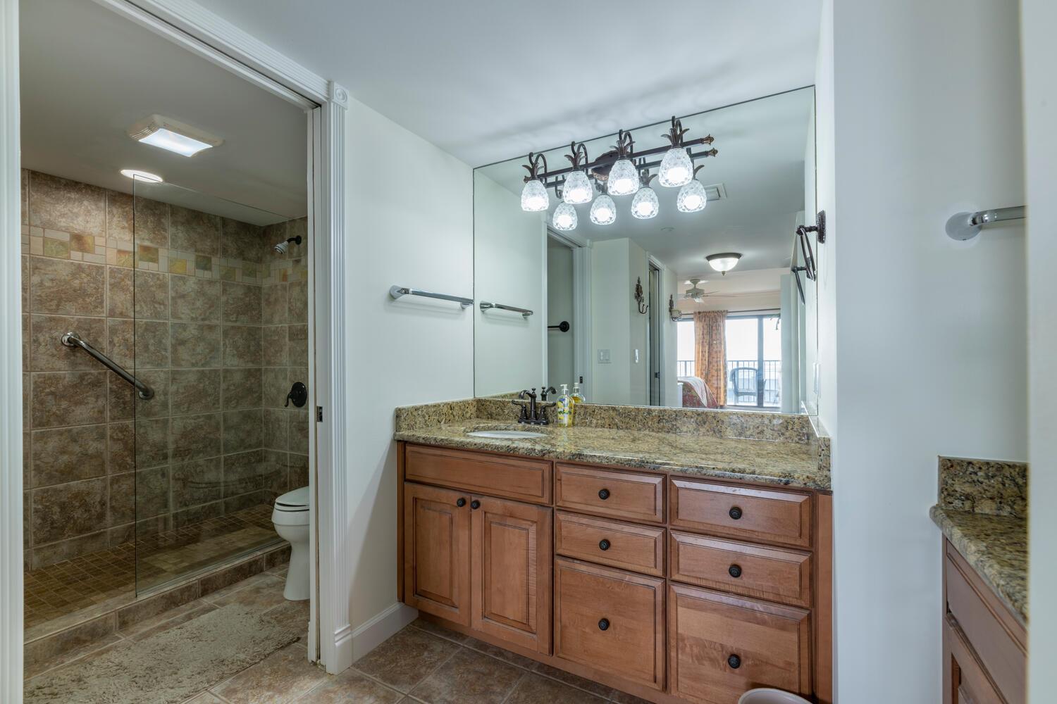 1055 Ocean Drive Unit: 403