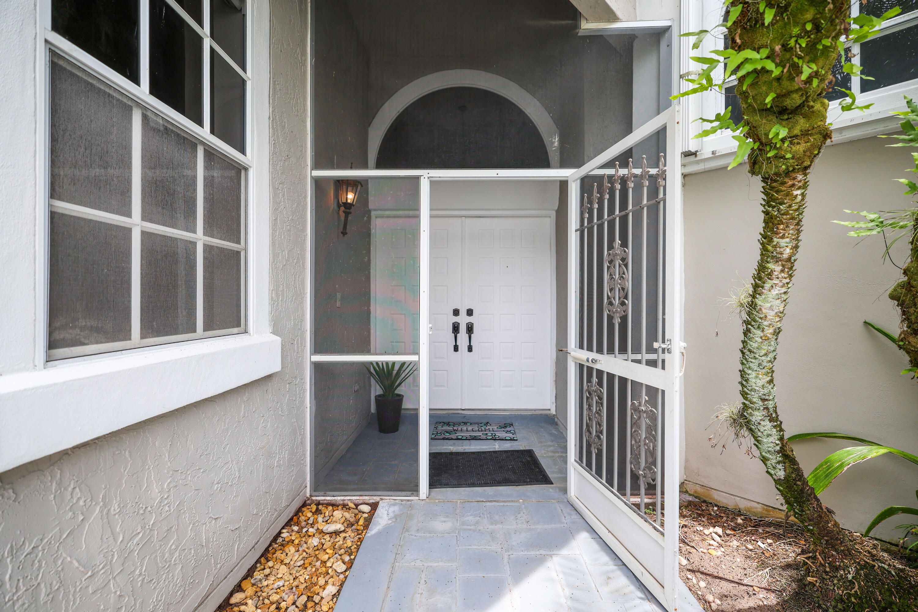 13870 Cross Pointe Court