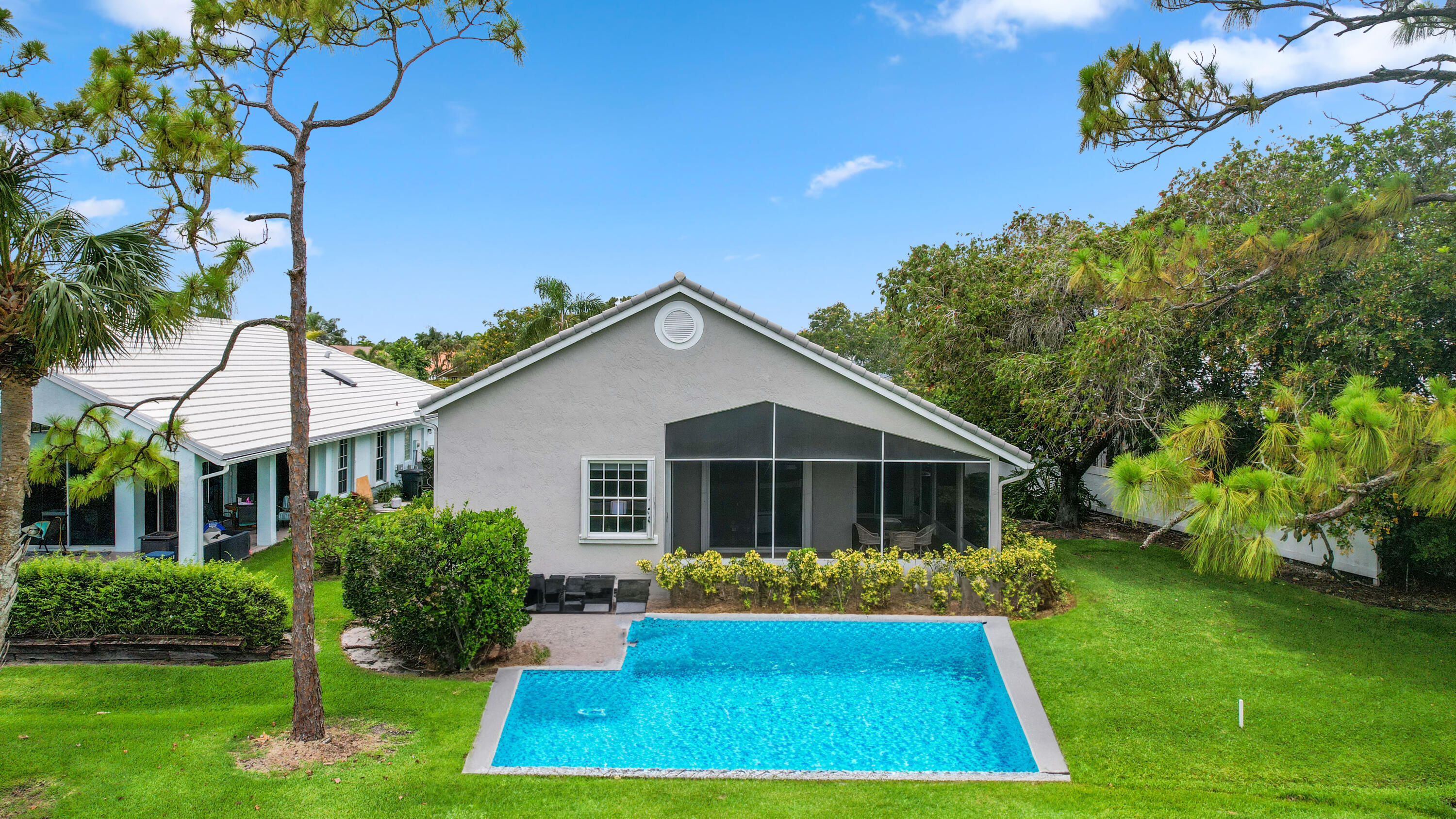 13870 Cross Pointe Court