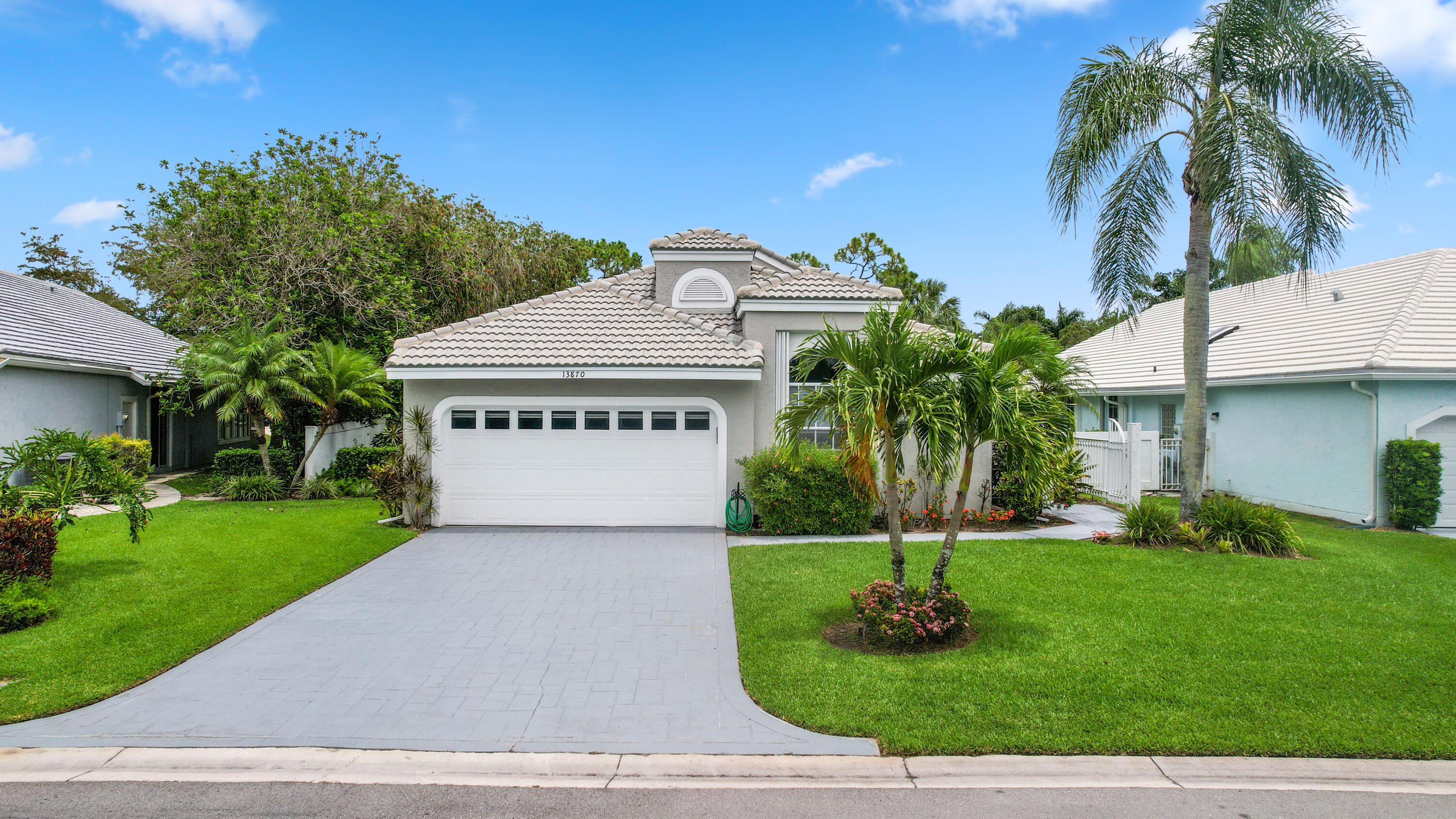 13870 Cross Pointe Court