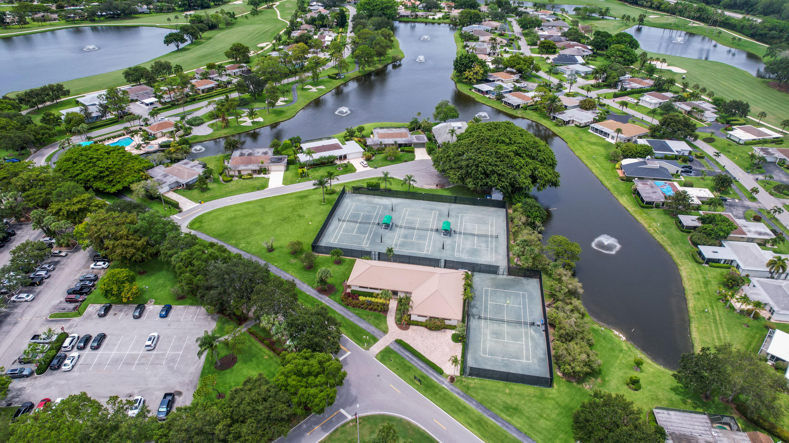 13870 Cross Pointe Court