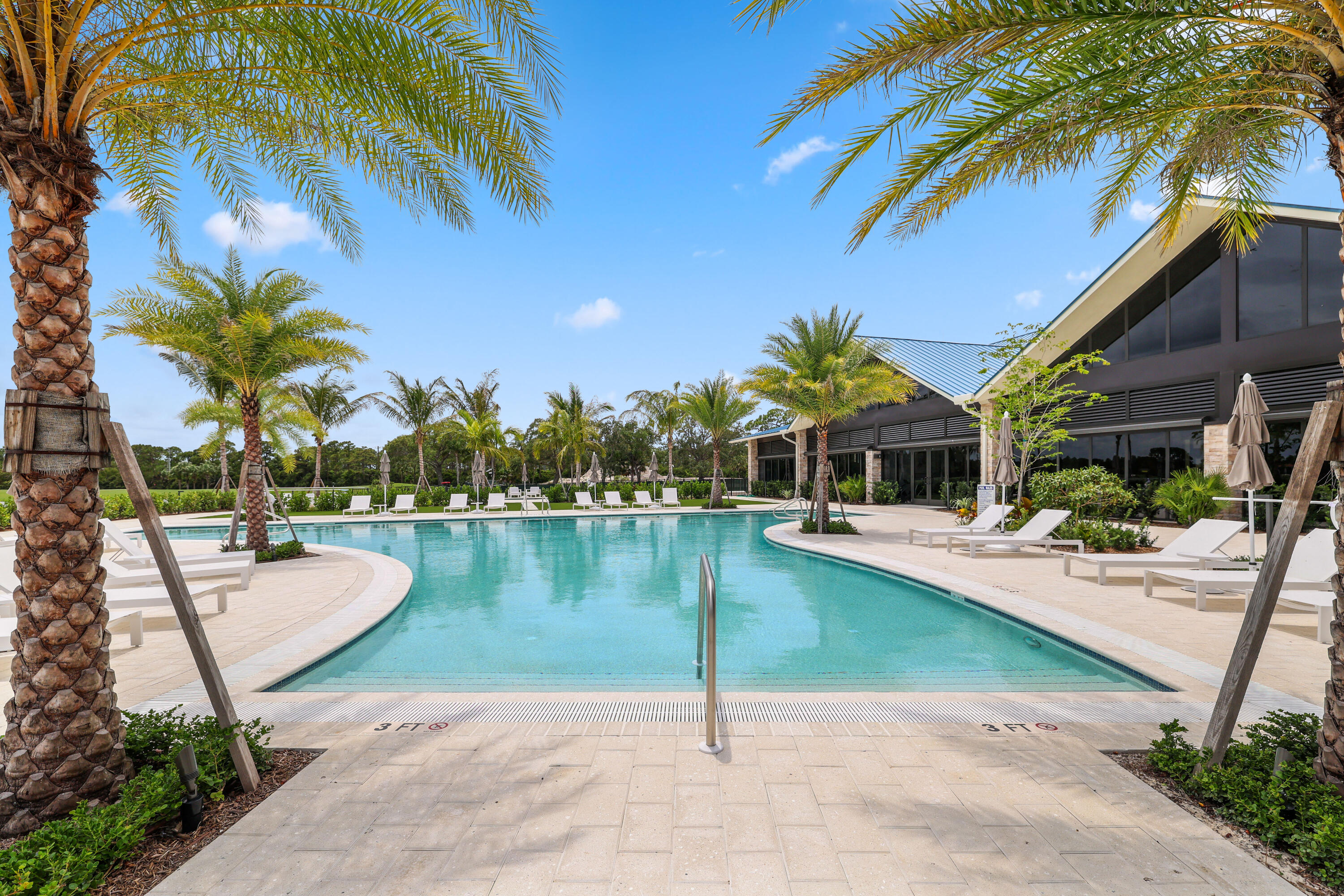 13870 Cross Pointe Court