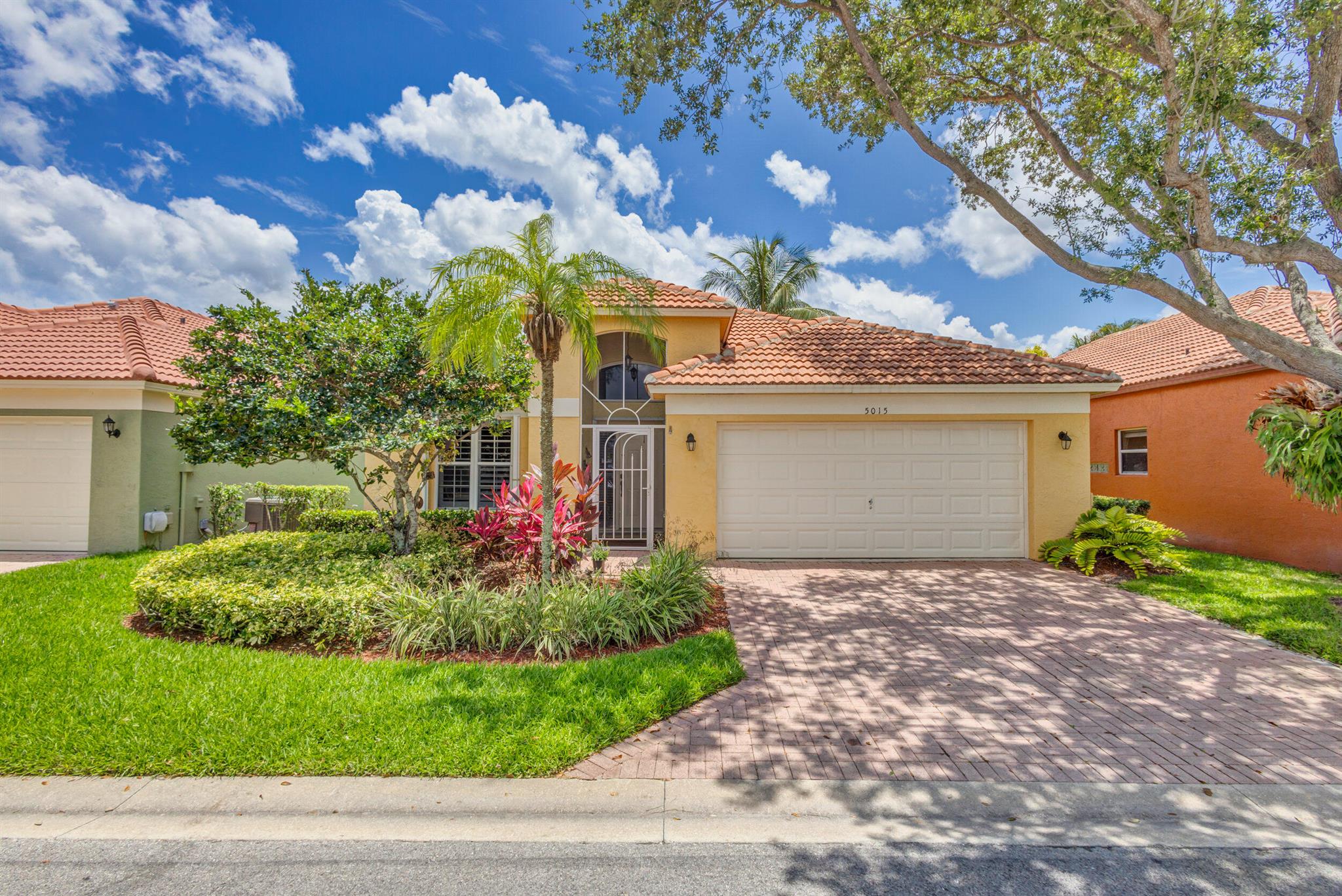 5015 Elpine Way