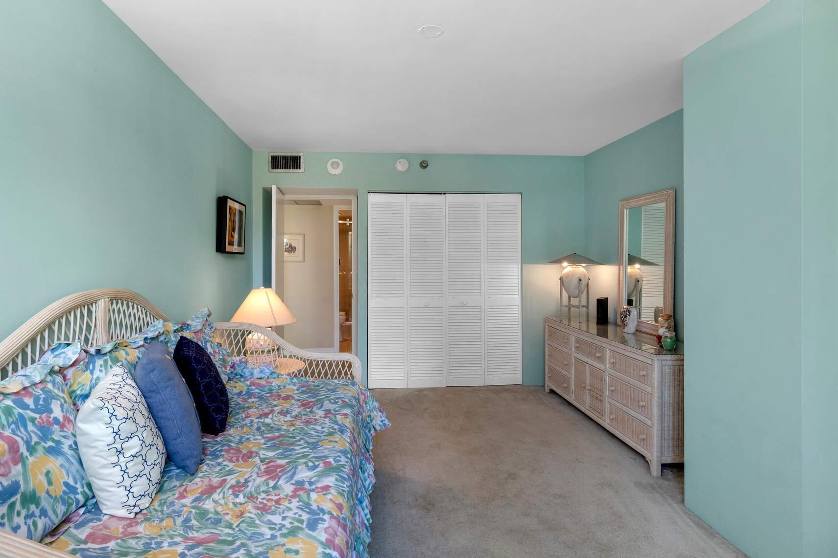 15645 Collins Avenue Unit: 401