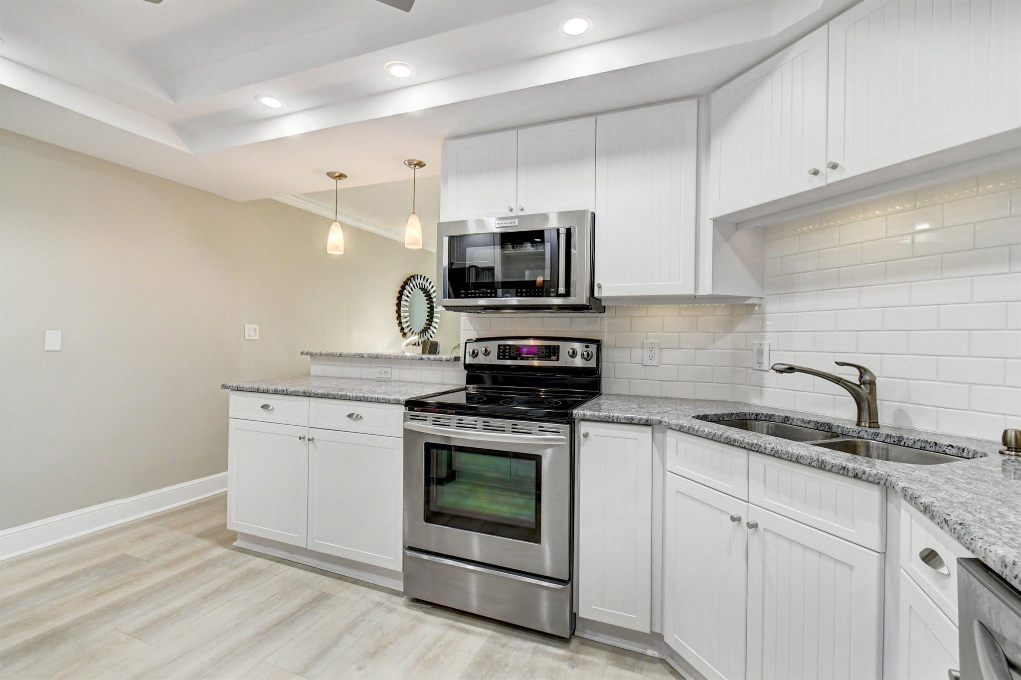 86 Macfarlane Drive Unit: 4h