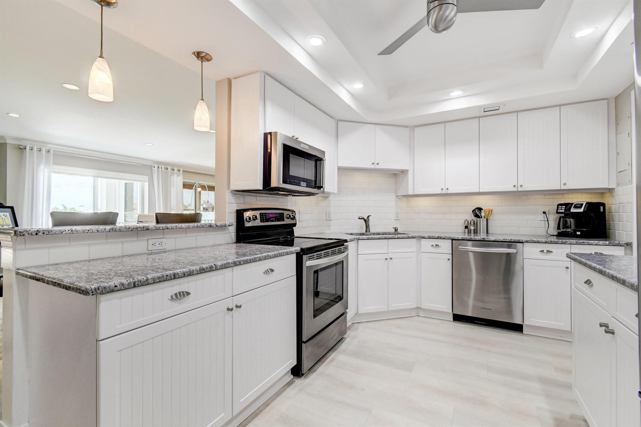 86 Macfarlane Drive Unit: 4h