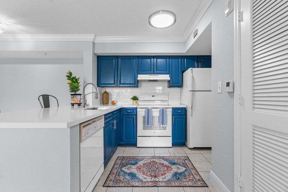 15065 Michelangelo Boulevard Unit: 206