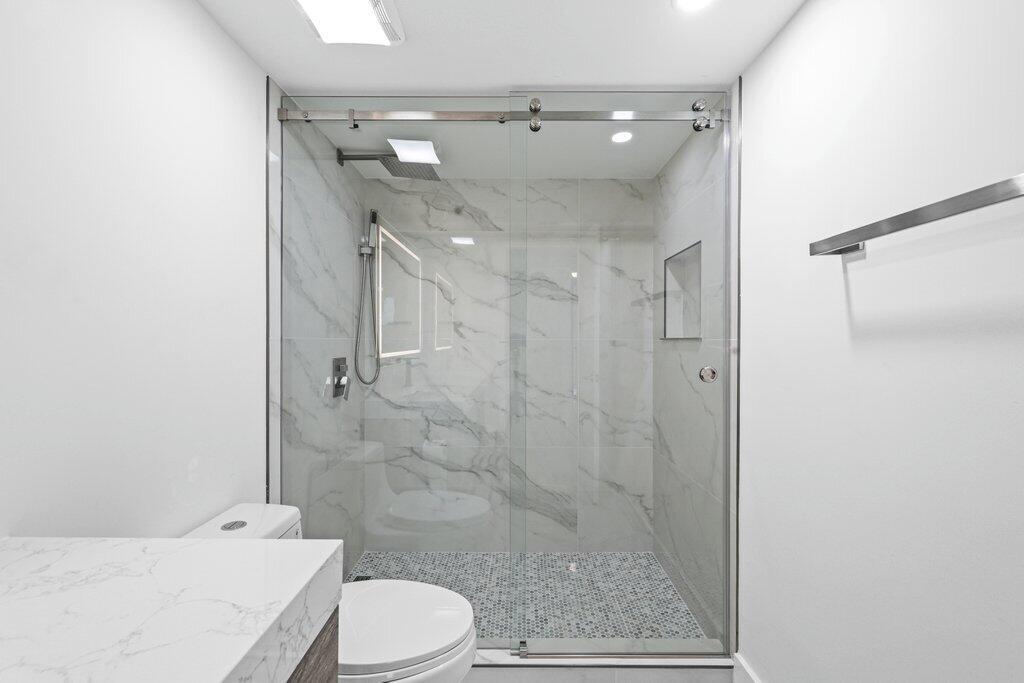 7754 Lakeside Boulevard Unit: 424