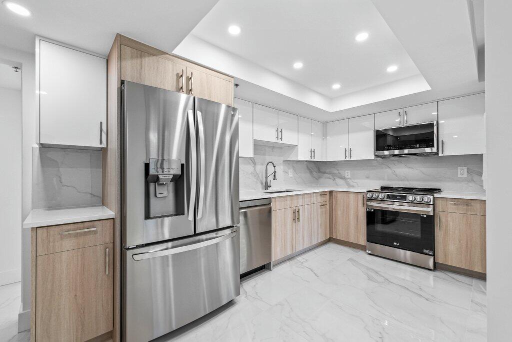 7754 Lakeside Boulevard Unit: 424