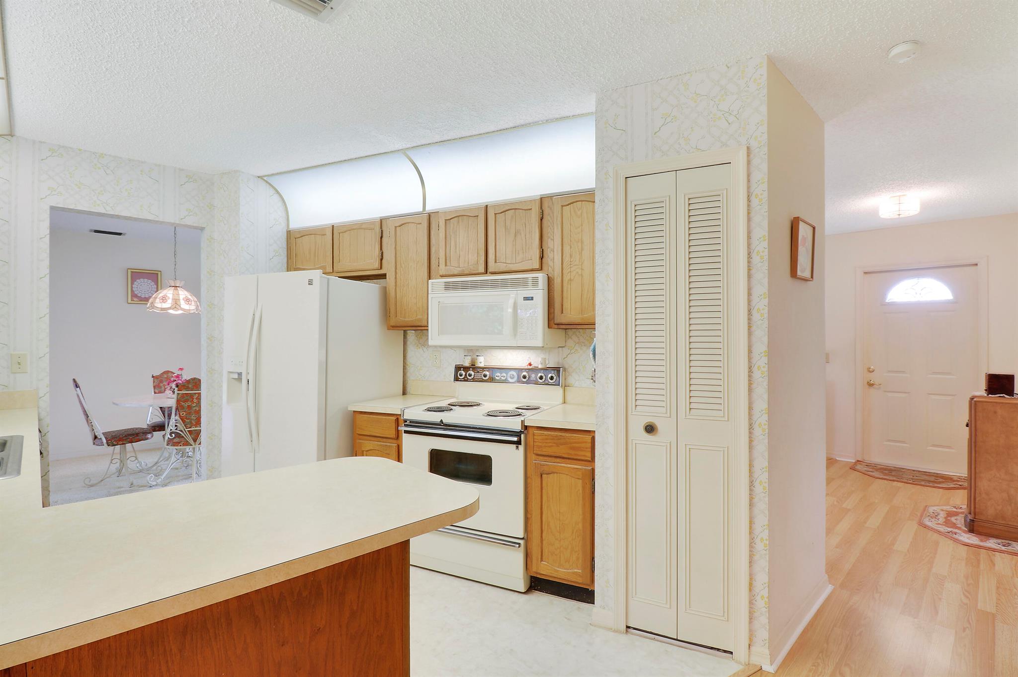 5635 SE Paramount Drive