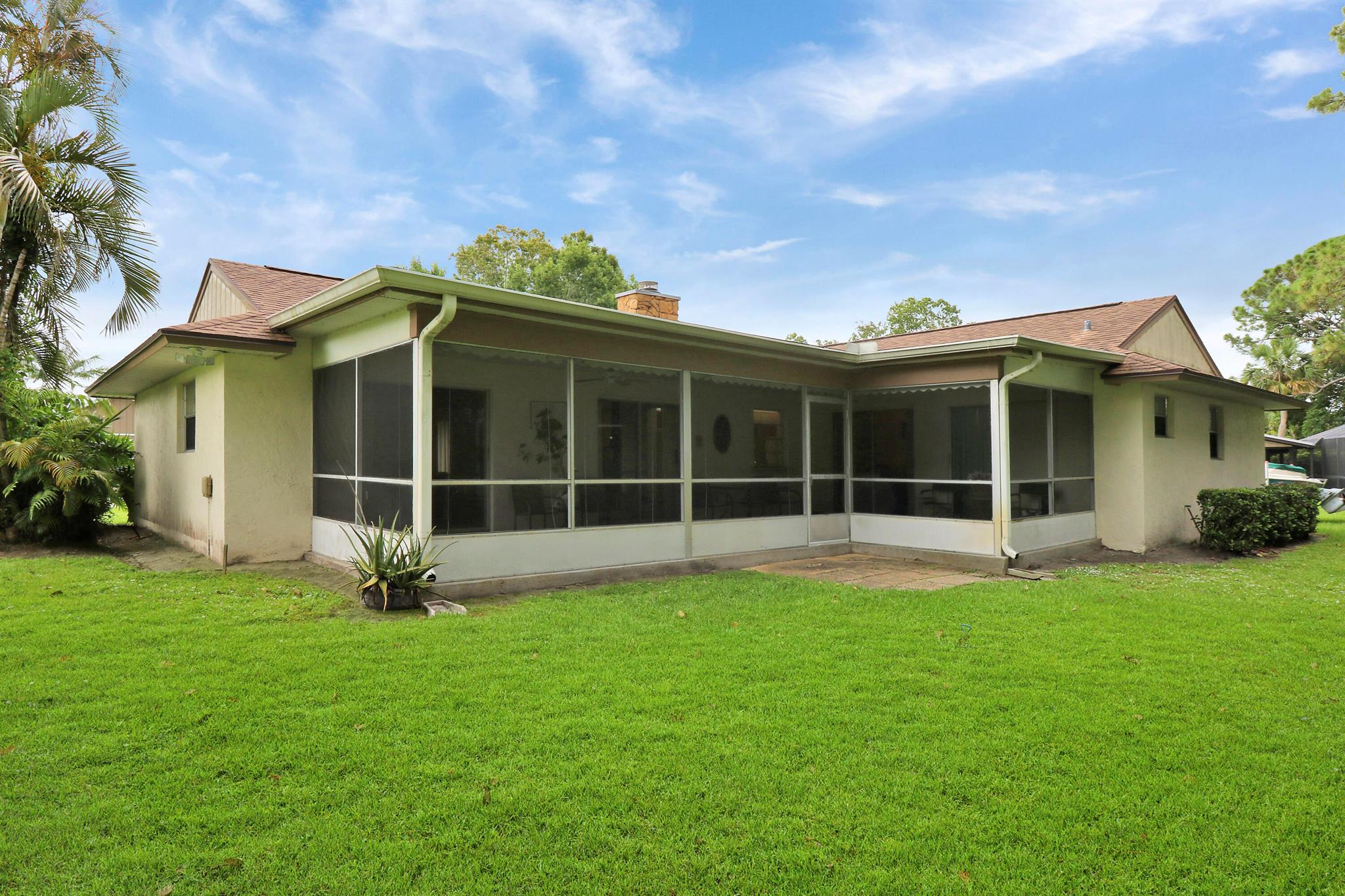 5635 SE Paramount Drive