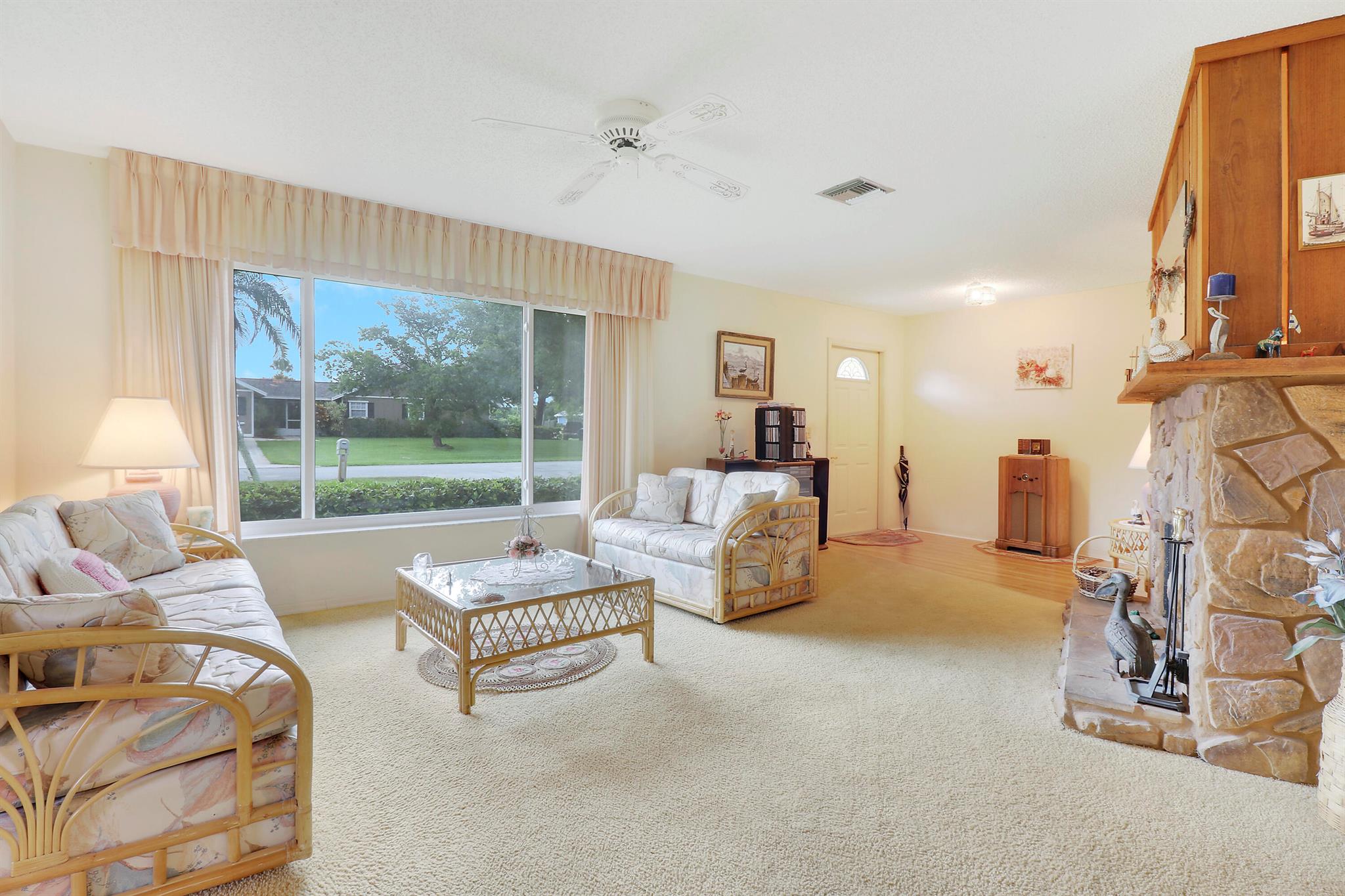 5635 SE Paramount Drive