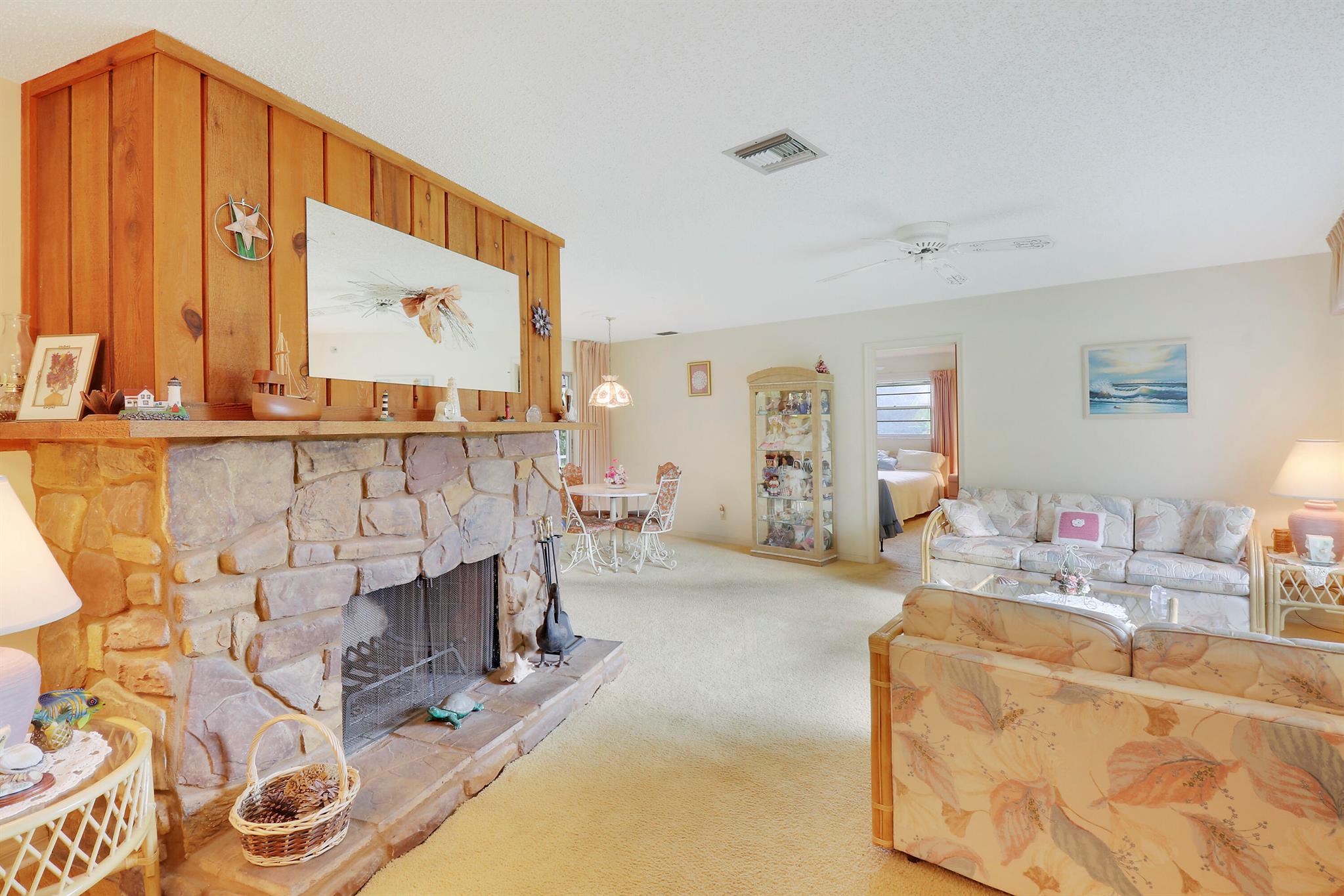 5635 SE Paramount Drive