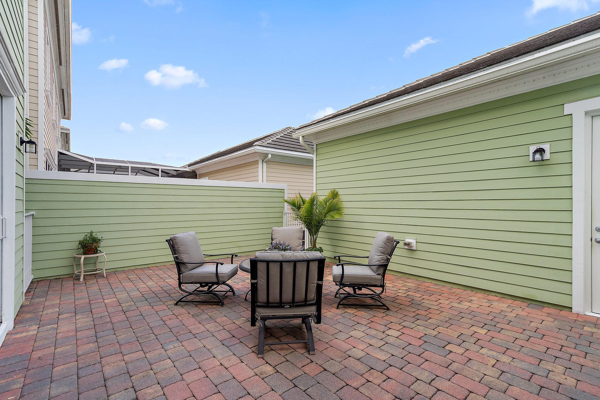 1237 Dakota Drive