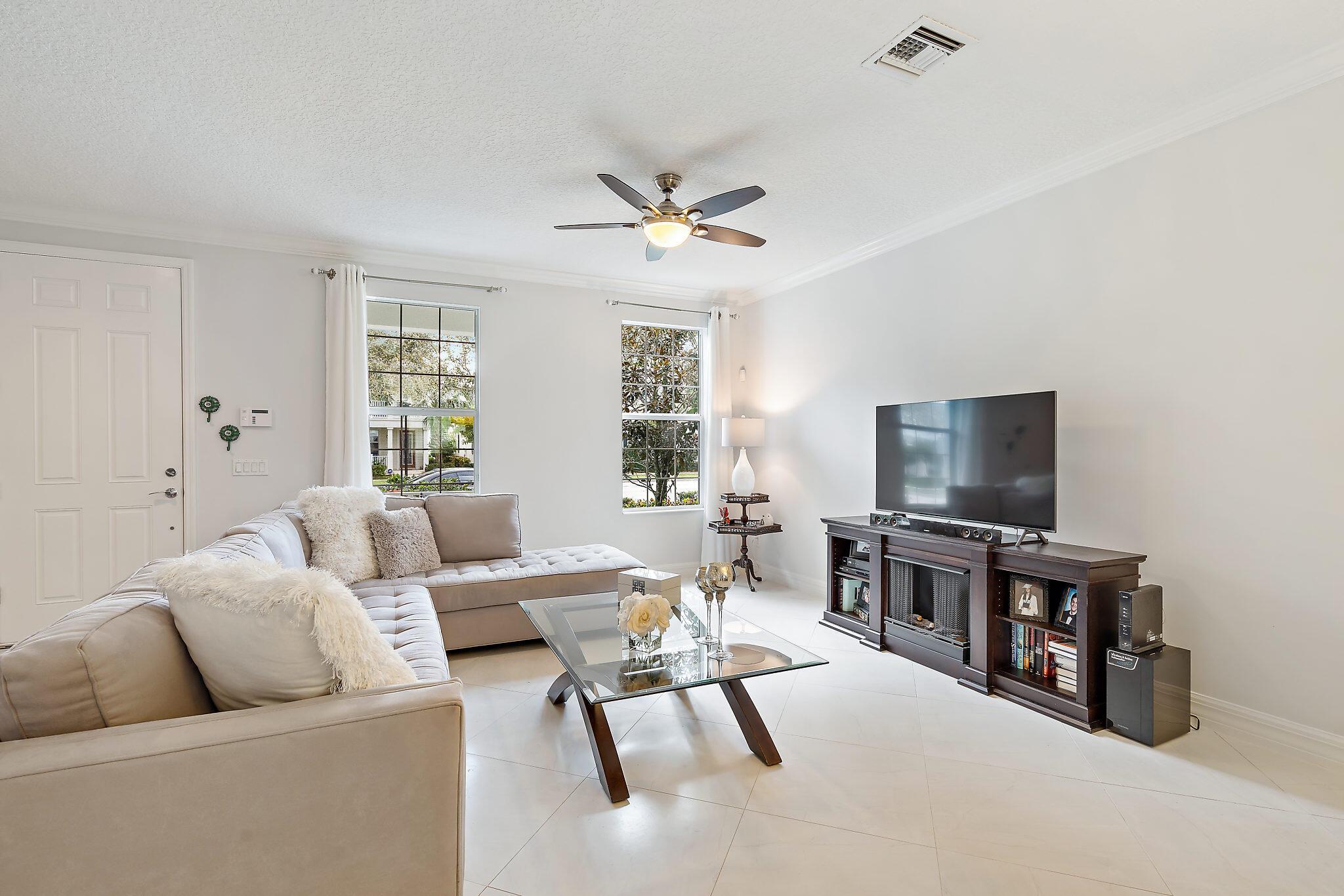 1237 Dakota Drive
