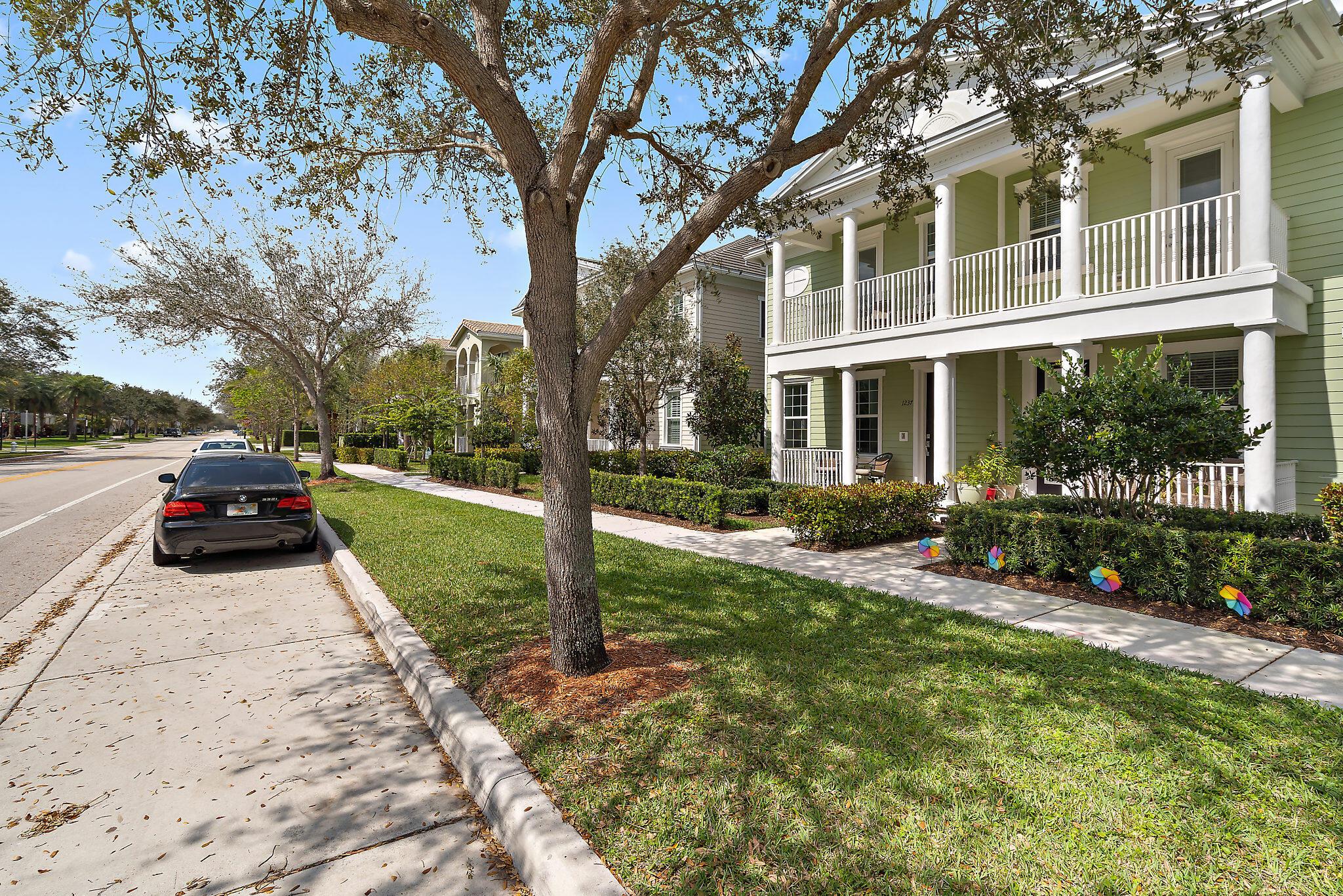 1237 Dakota Drive