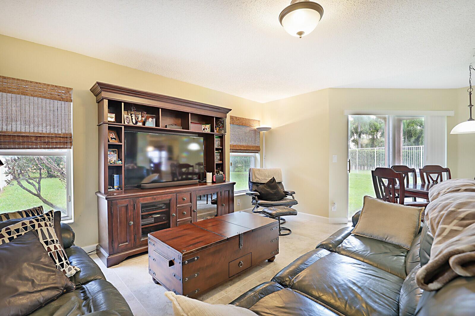 3329 Turtle Cove