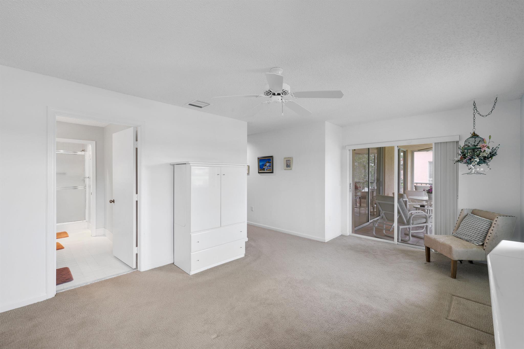 9757 Seacrest Circle Unit: 201