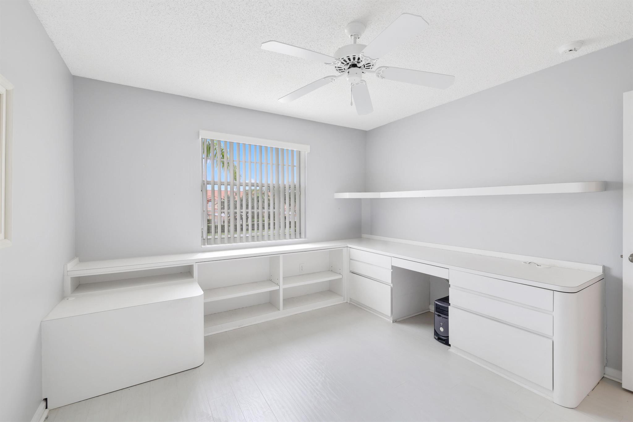 9757 Seacrest Circle Unit: 201