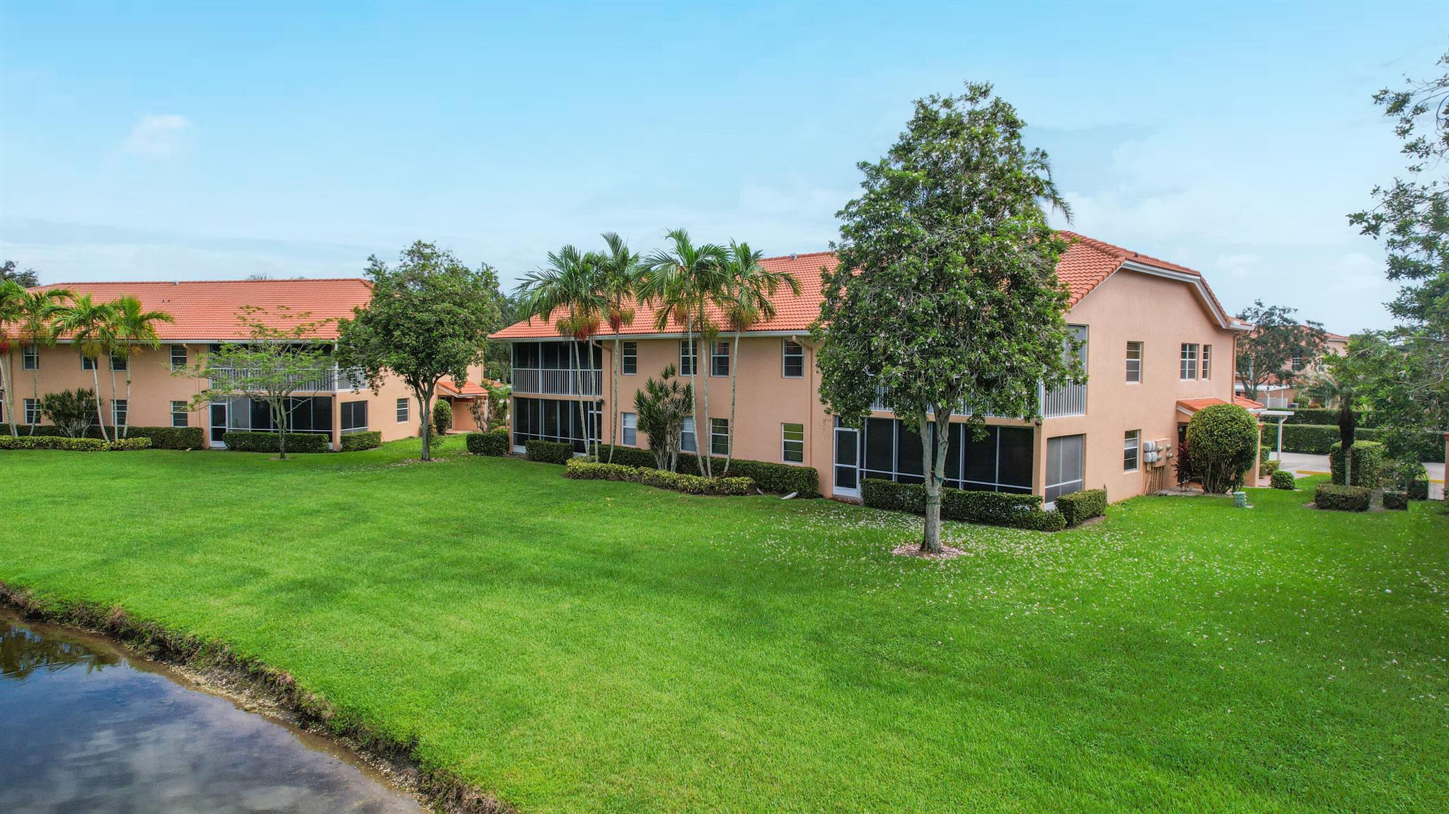 9757 Seacrest Circle Unit: 201