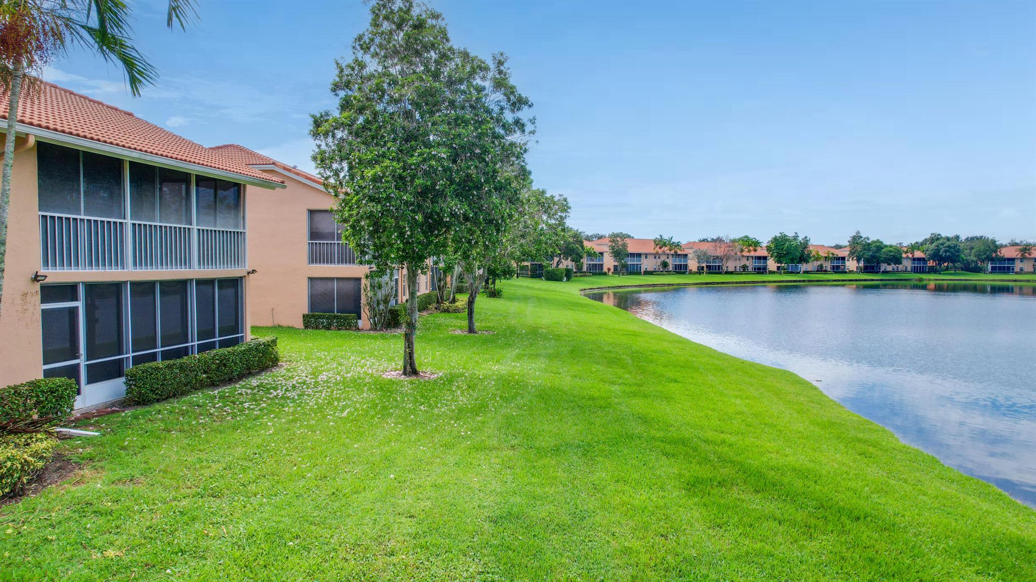 9757 Seacrest Circle Unit: 201