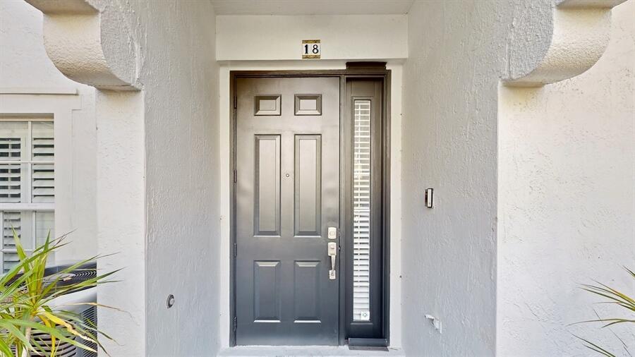 290 NE 5th Avenue Unit: 18