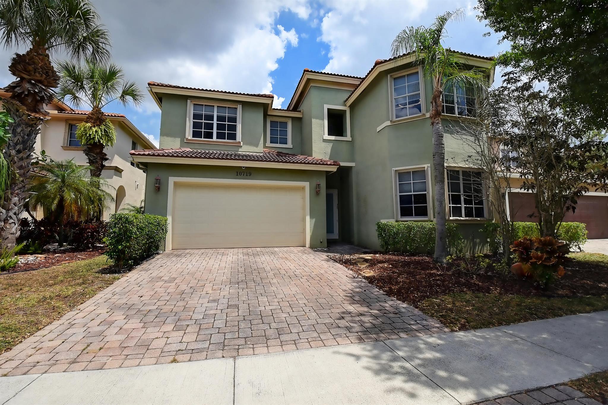 10719 Lake Wynds Court