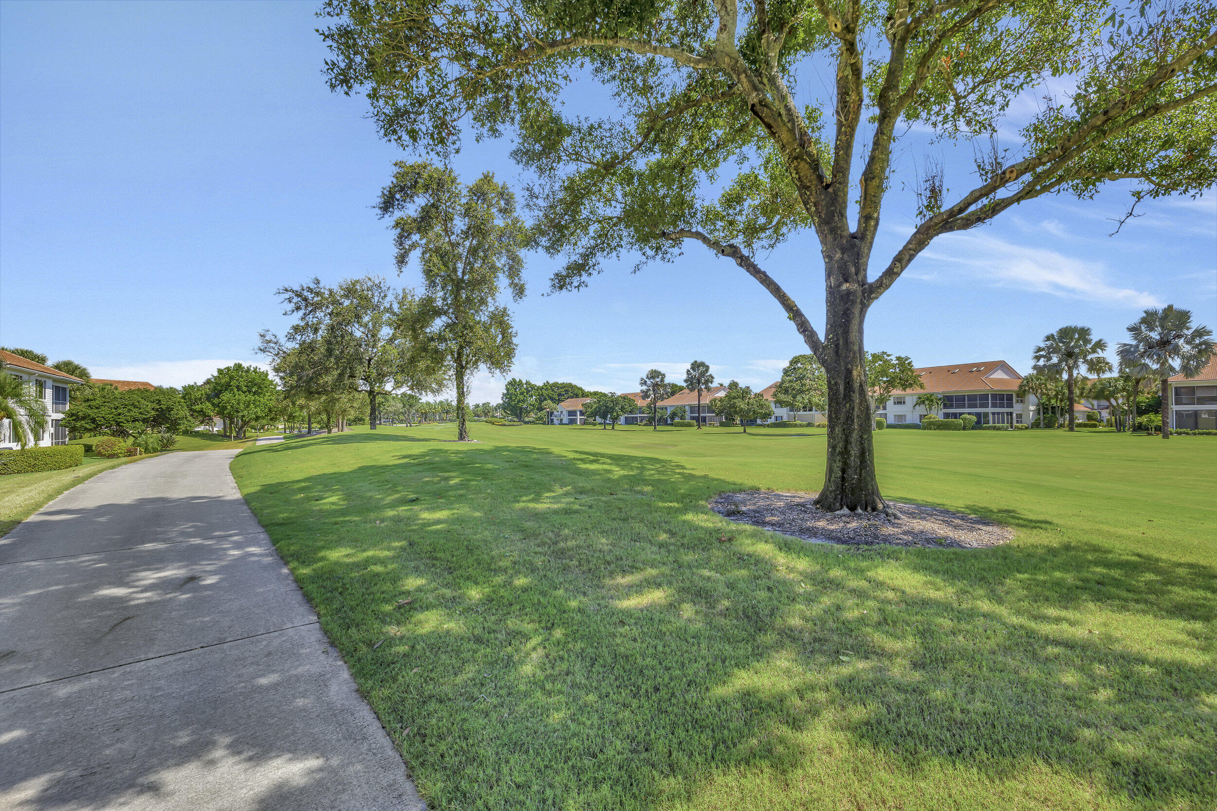 2444 NW 59th Street Unit: 1302