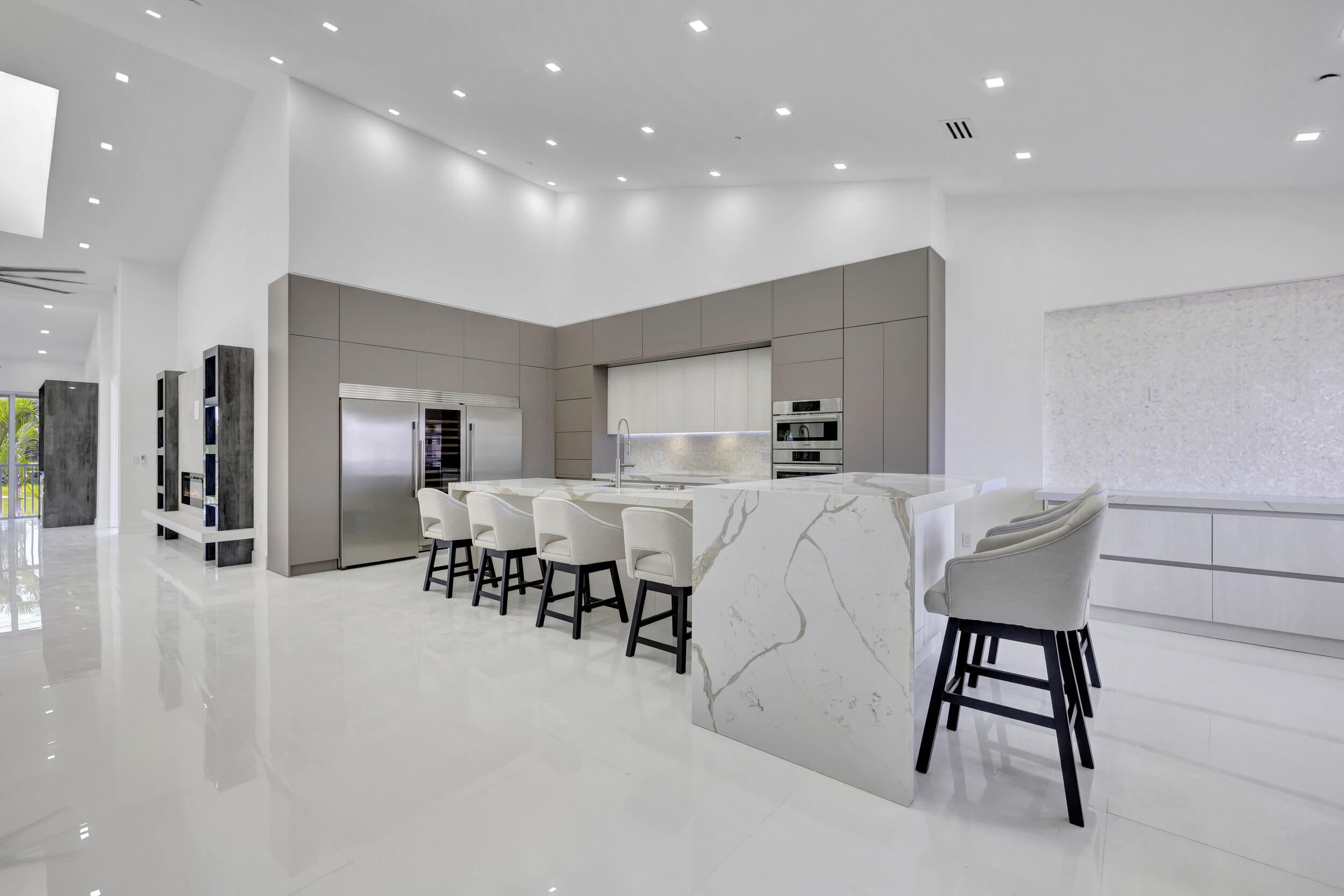 2444 NW 59th Street Unit: 1302