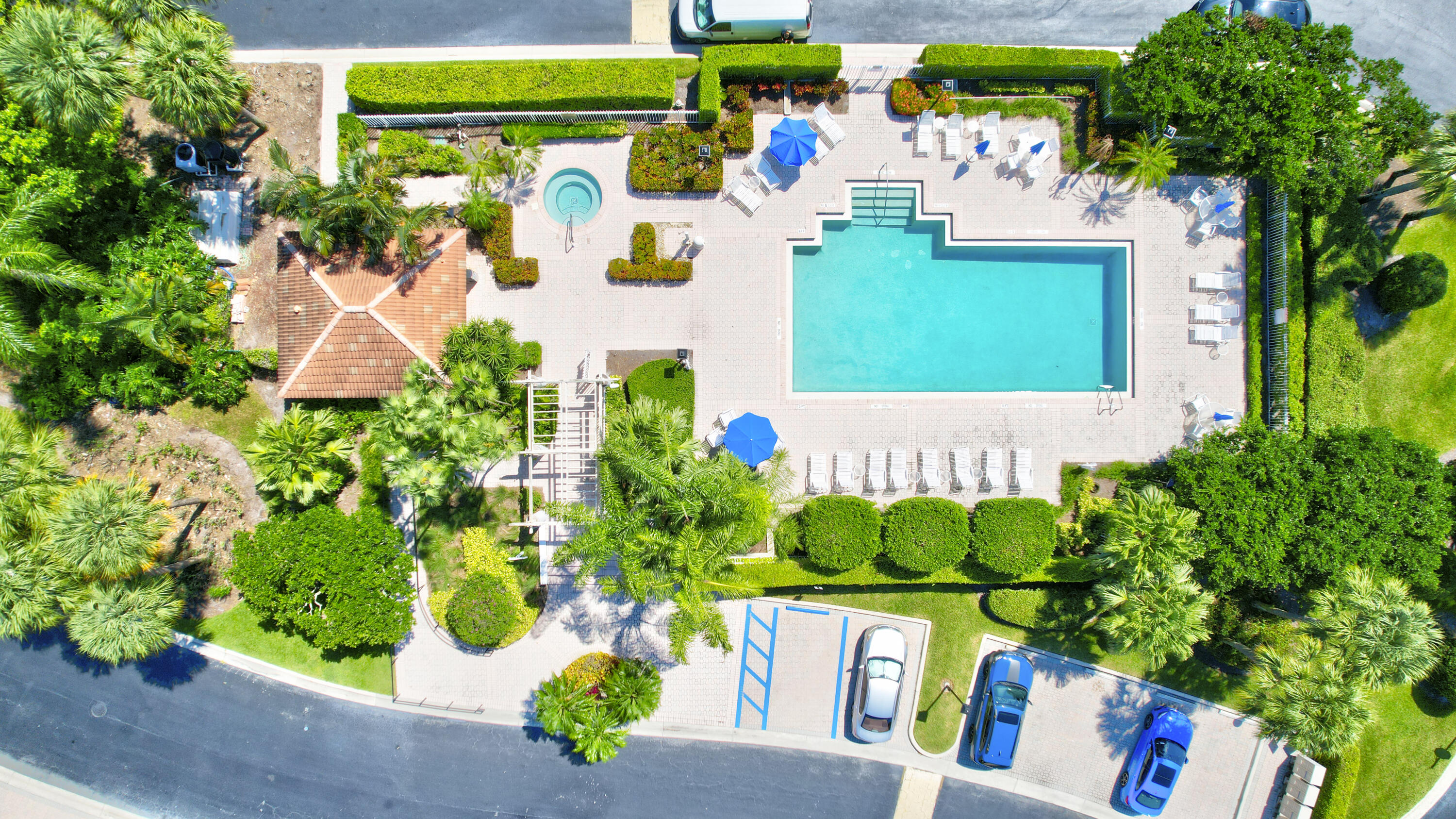 2444 NW 59th Street Unit: 1302