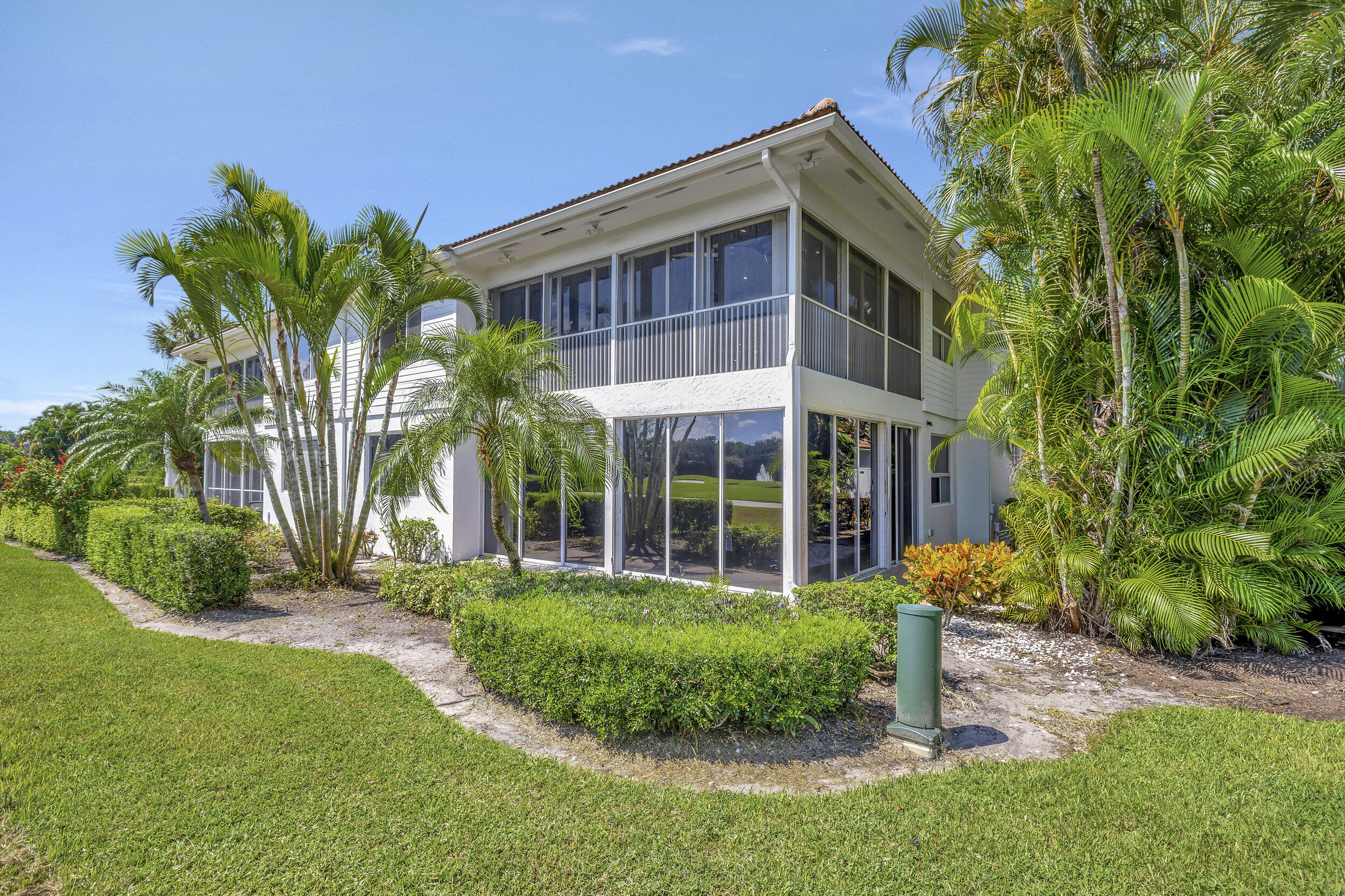 2444 NW 59th Street Unit: 1302