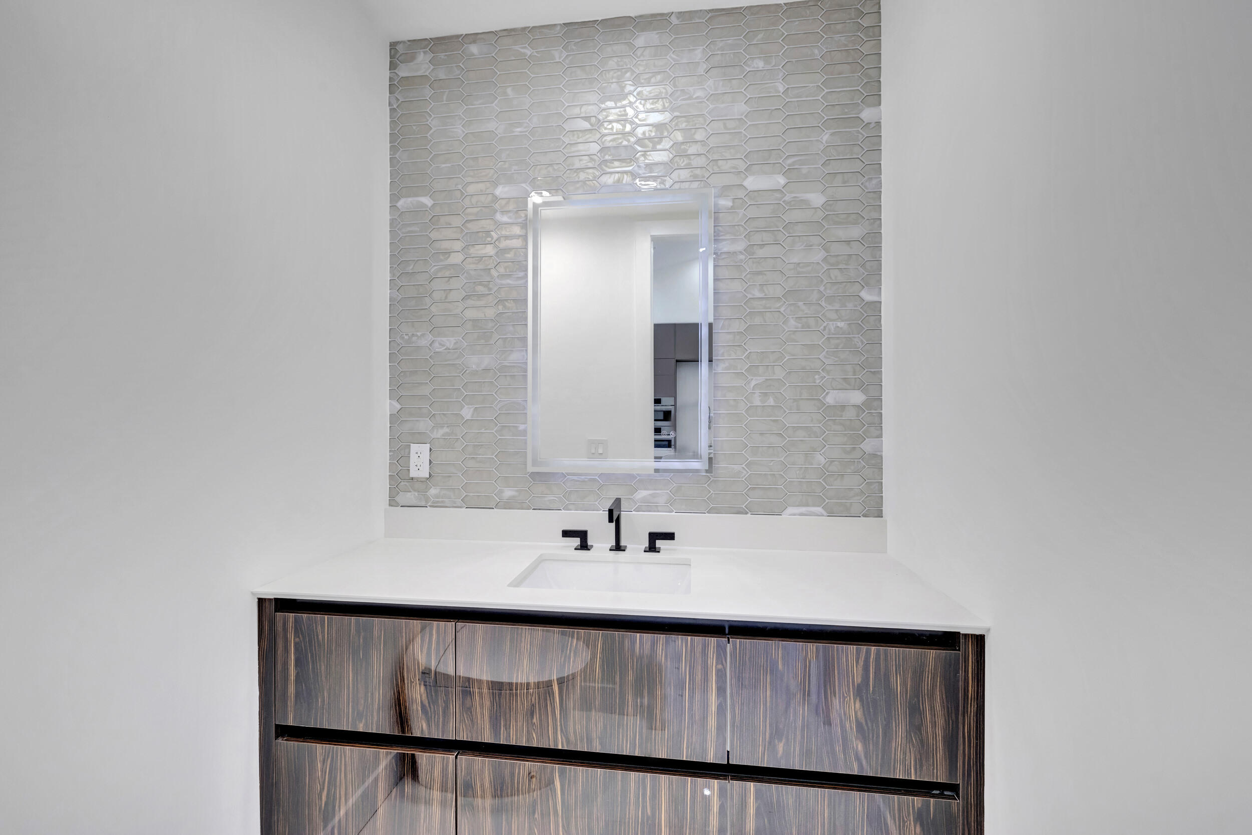 2444 NW 59th Street Unit: 1302