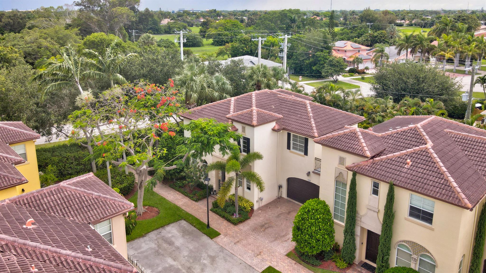 133 Via Poinciana Lane