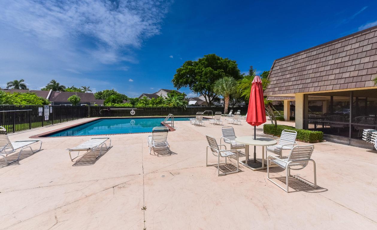 2520 SW 15th Street Unit: 2520