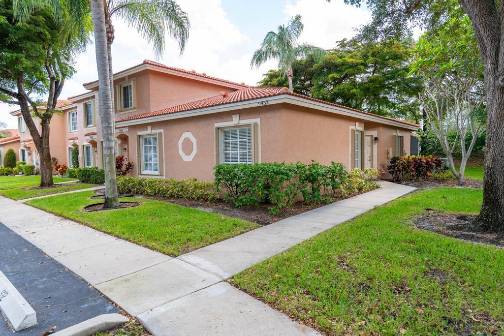 9932 Kamena Circle