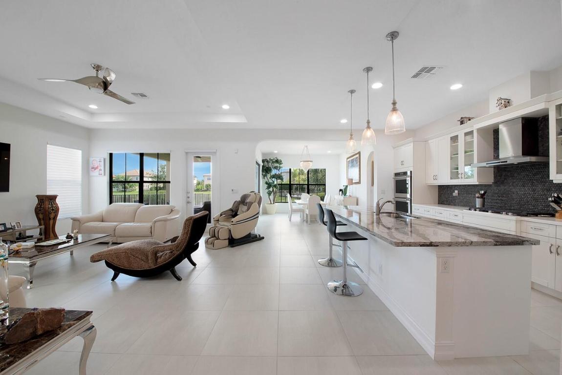 11600 Solstice Circle, Parkland