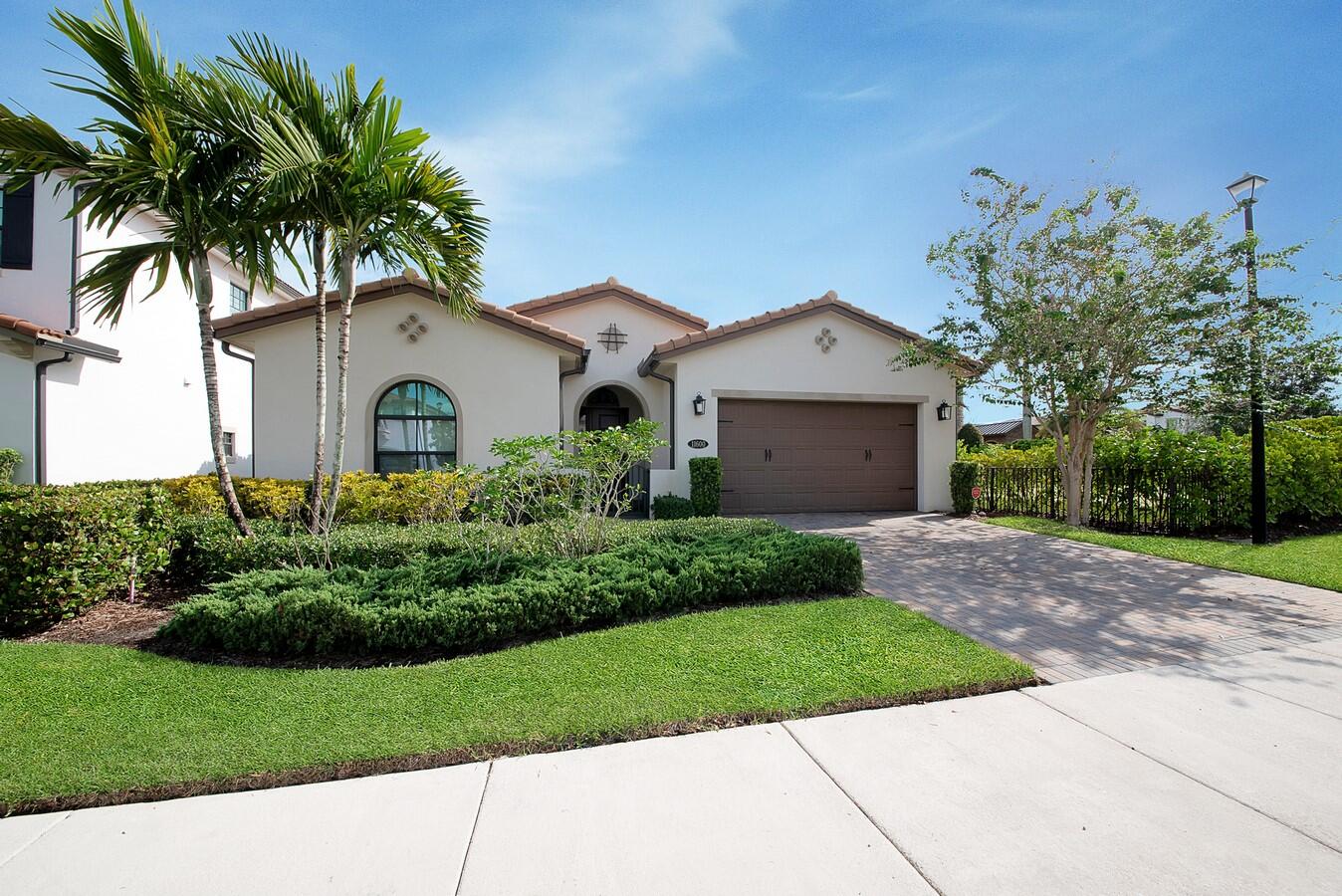 11600 Solstice Circle, Parkland