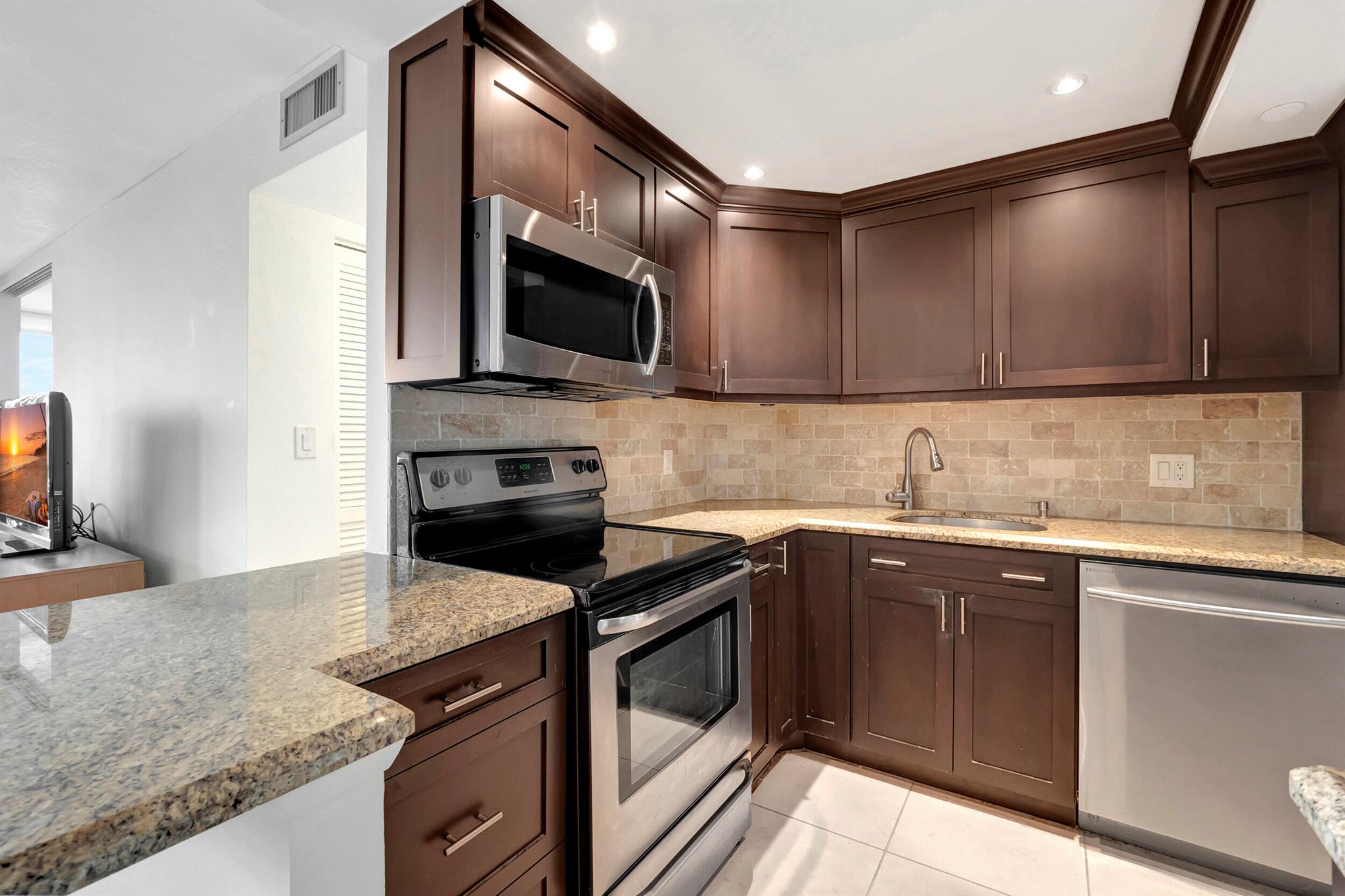 3912 S Ocean Boulevard Unit: 903