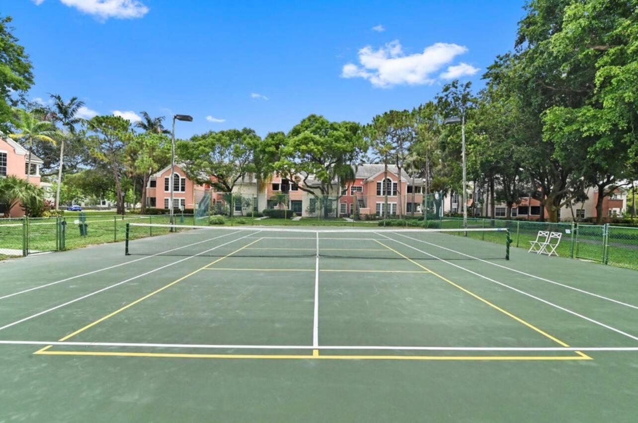 1055 Crystal Way Unit: J