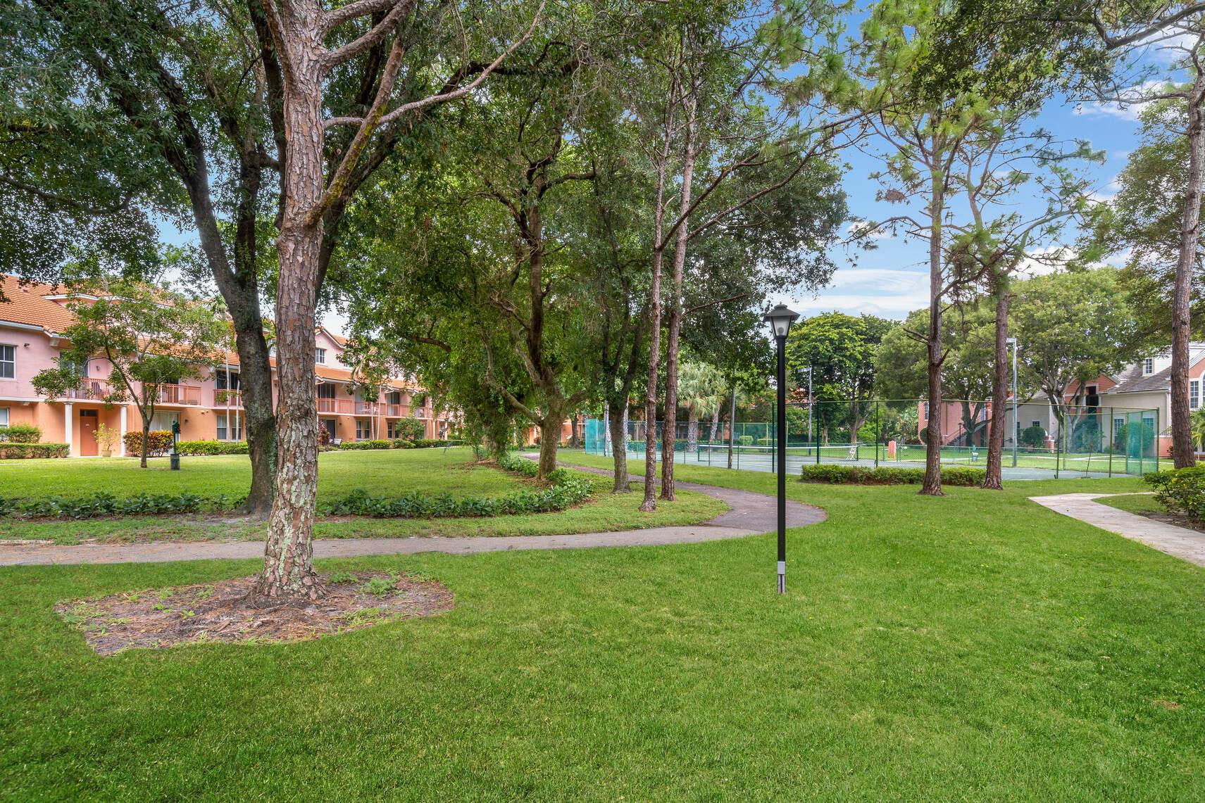 1055 Crystal Way Unit: J