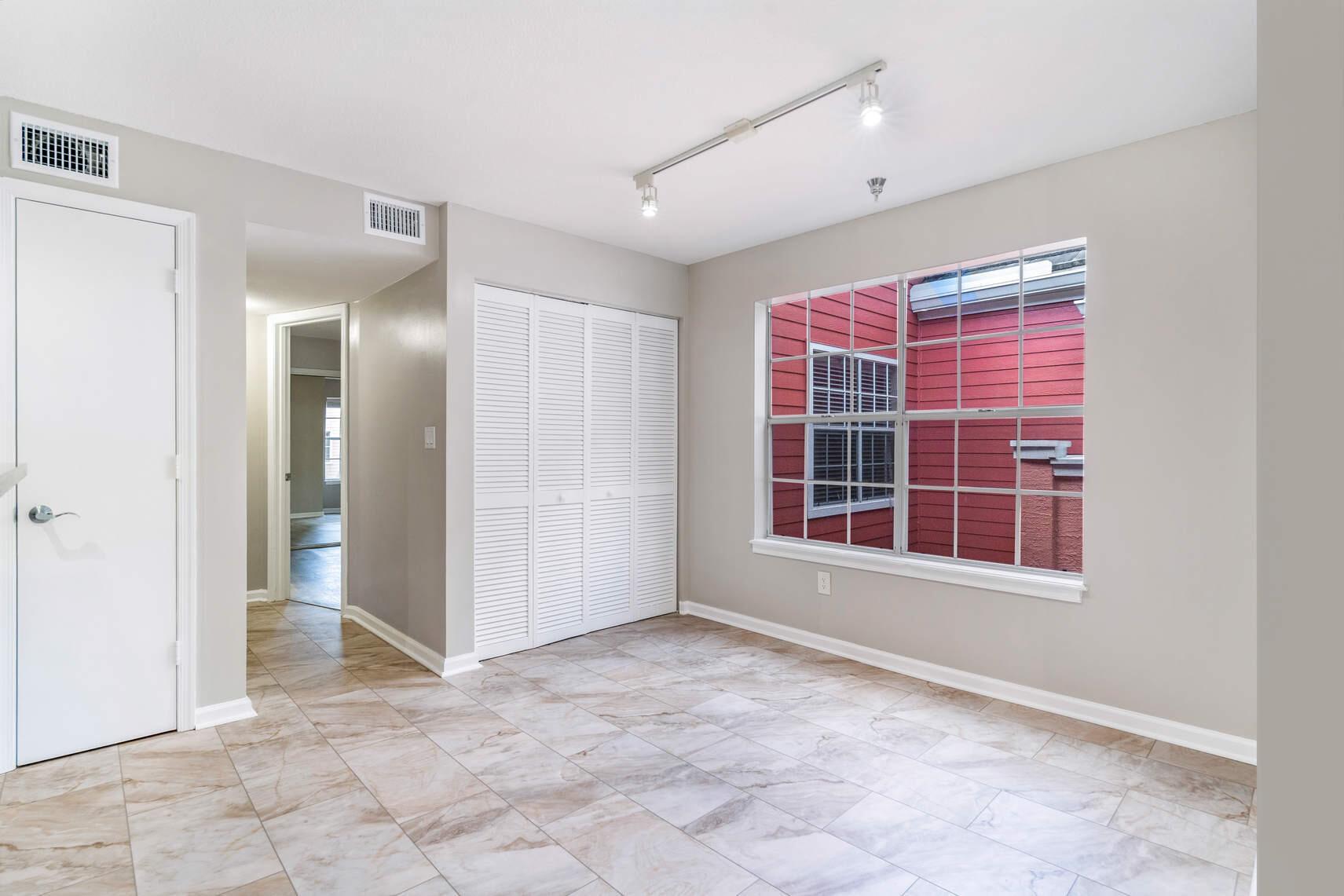 1055 Crystal Way Unit: J