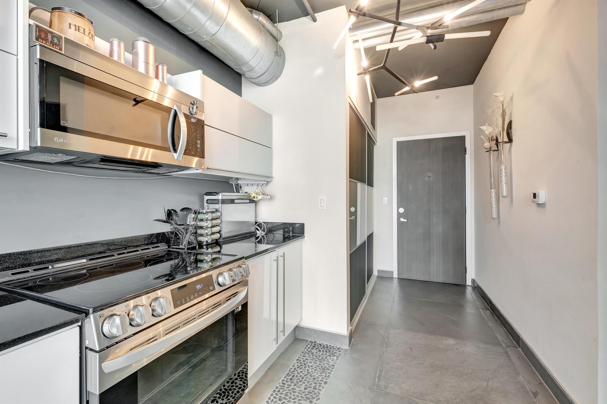 690 NE 1st Court Unit: 1901