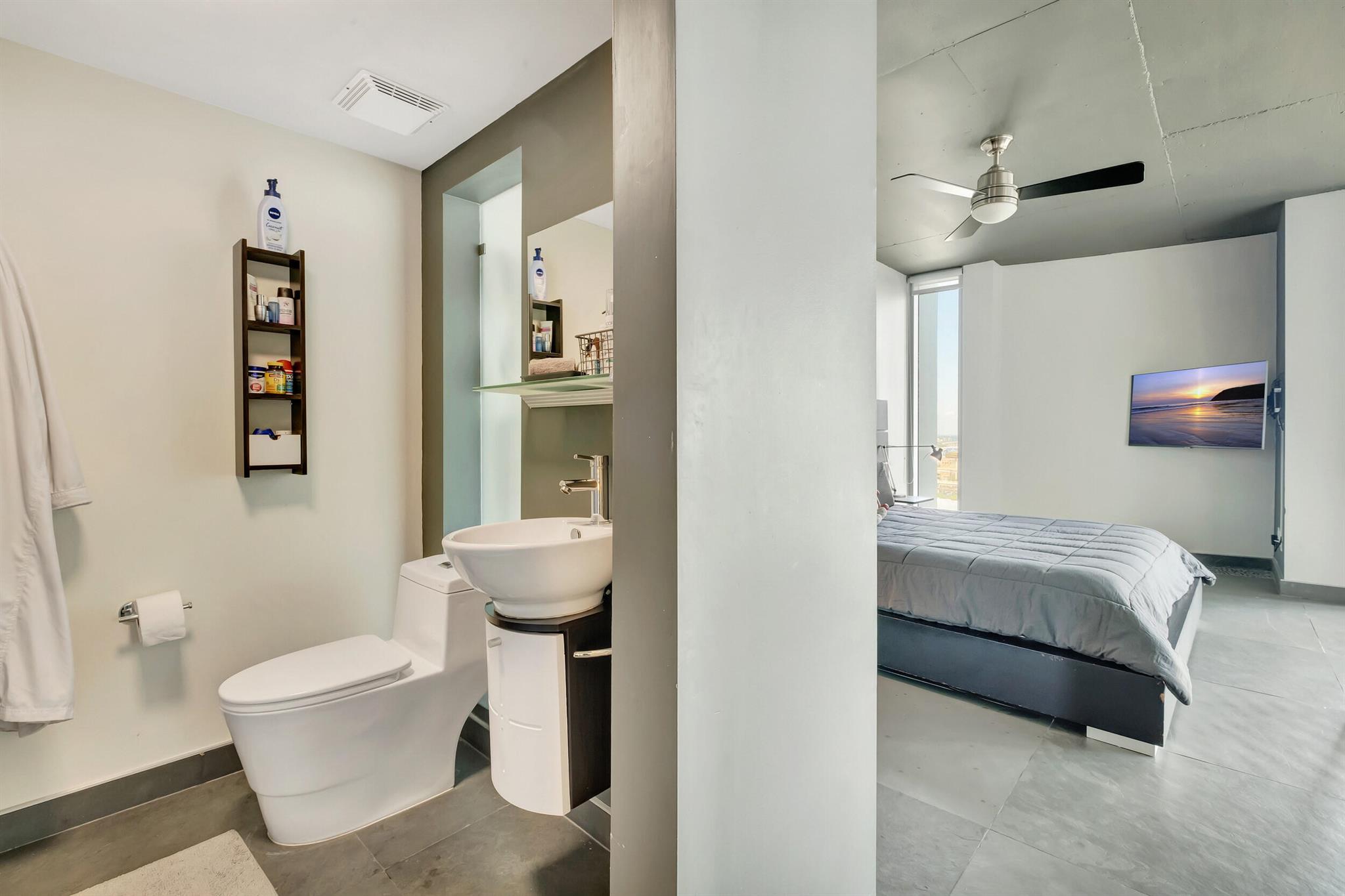 690 NE 1st Court Unit: 1901