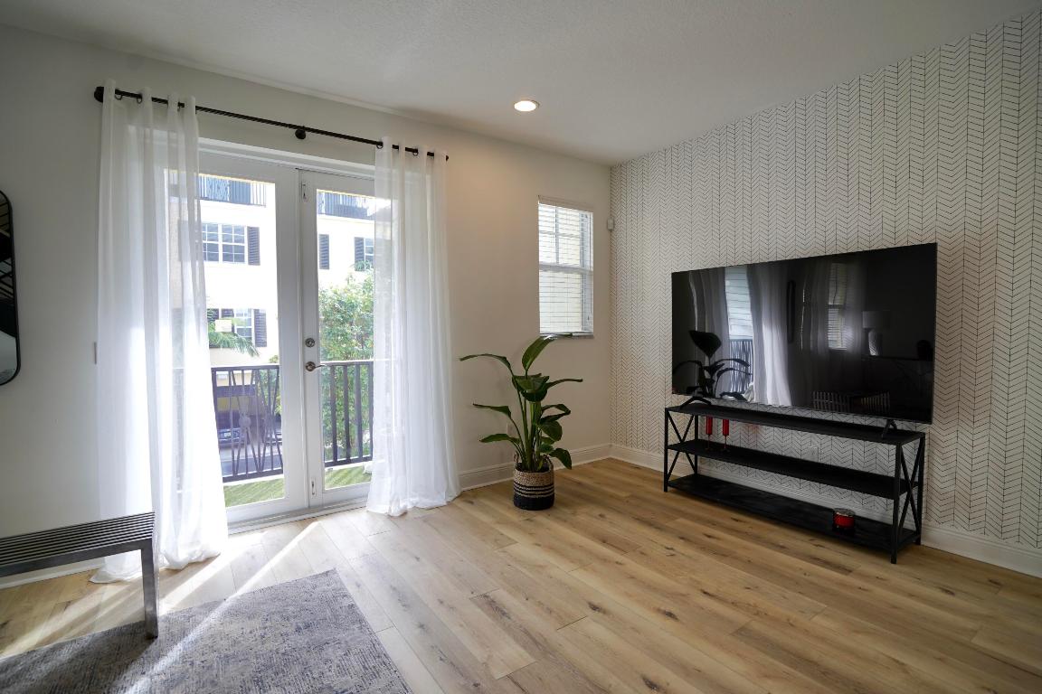 229 N Latitude Circle, Delray Beach