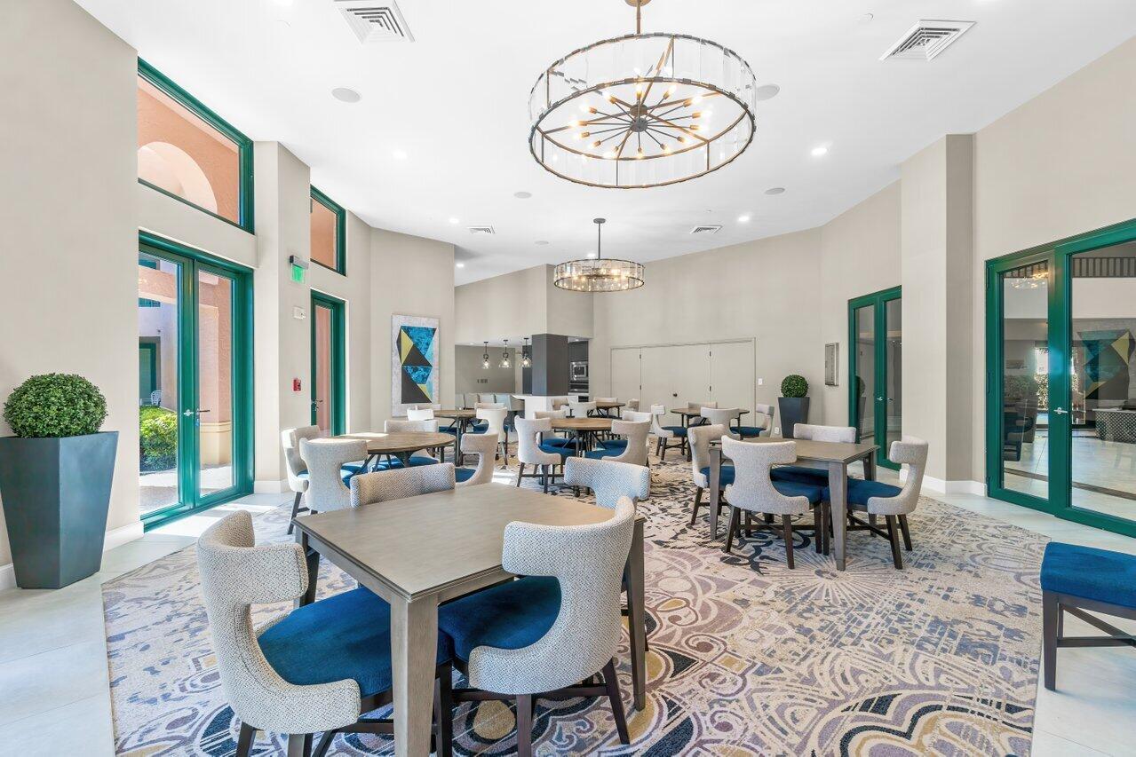 100 SE 5th Avenue Unit: 305