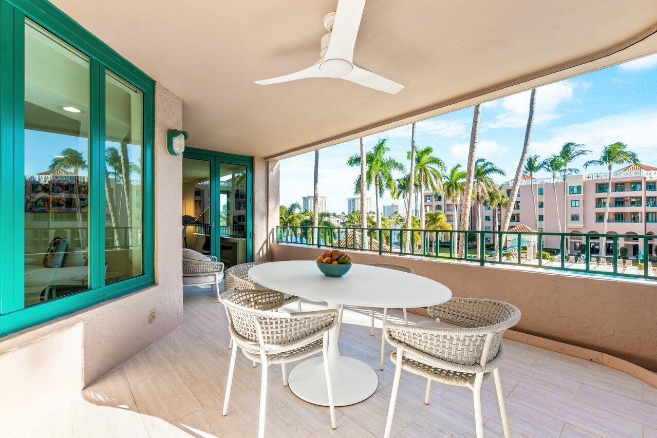 100 SE 5th Avenue Unit: 305
