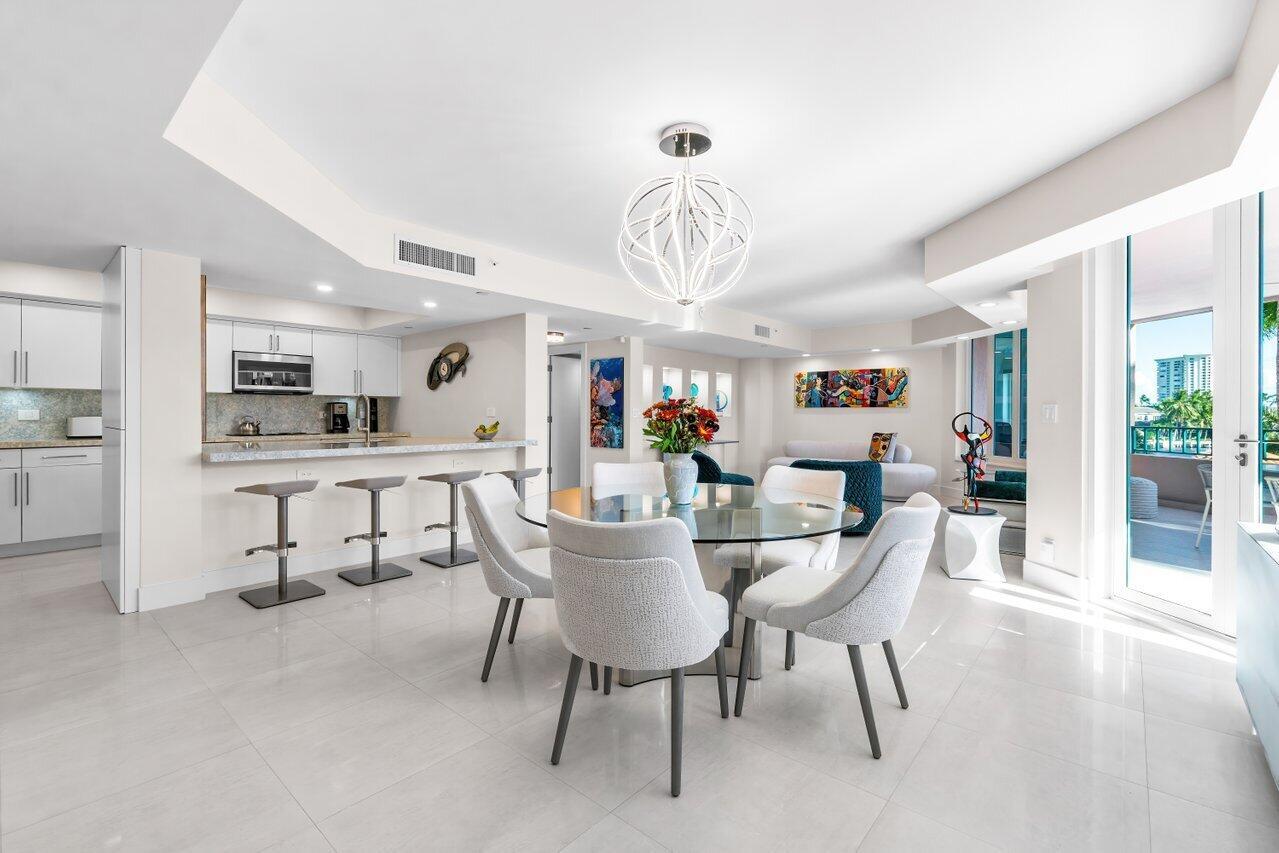 100 SE 5th Avenue Unit: 305