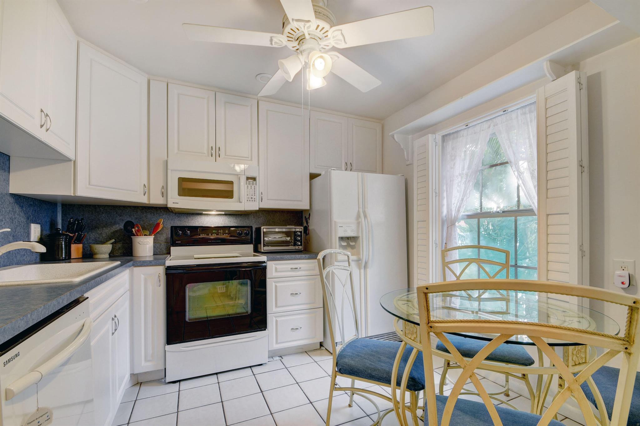 330 Cape Cod Circle Unit: B